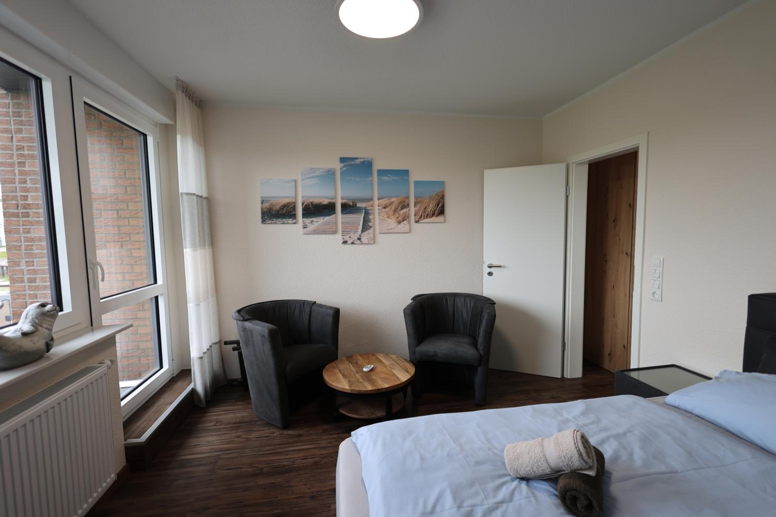 One-Bedroom Apartment photo 2