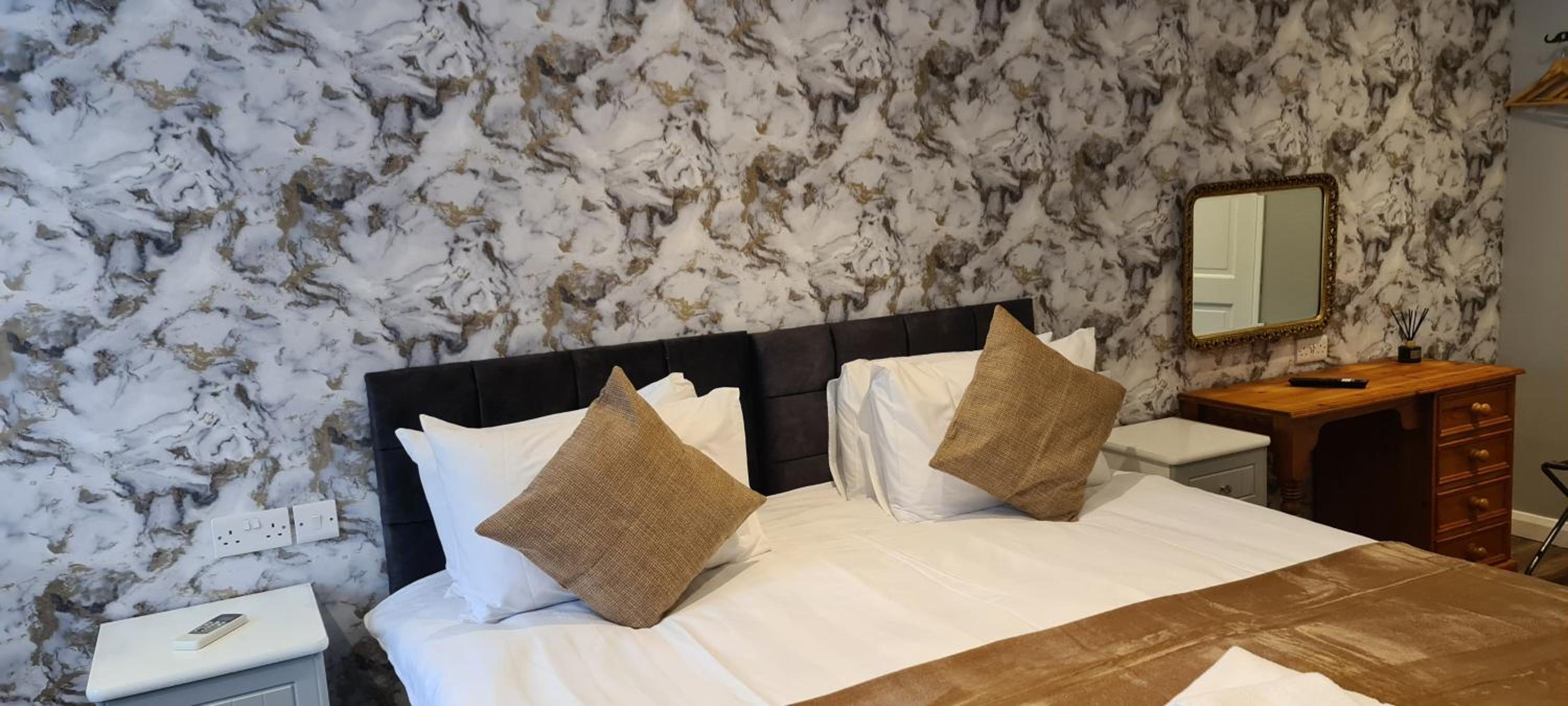 Superior Double or Twin Room - Photo 5