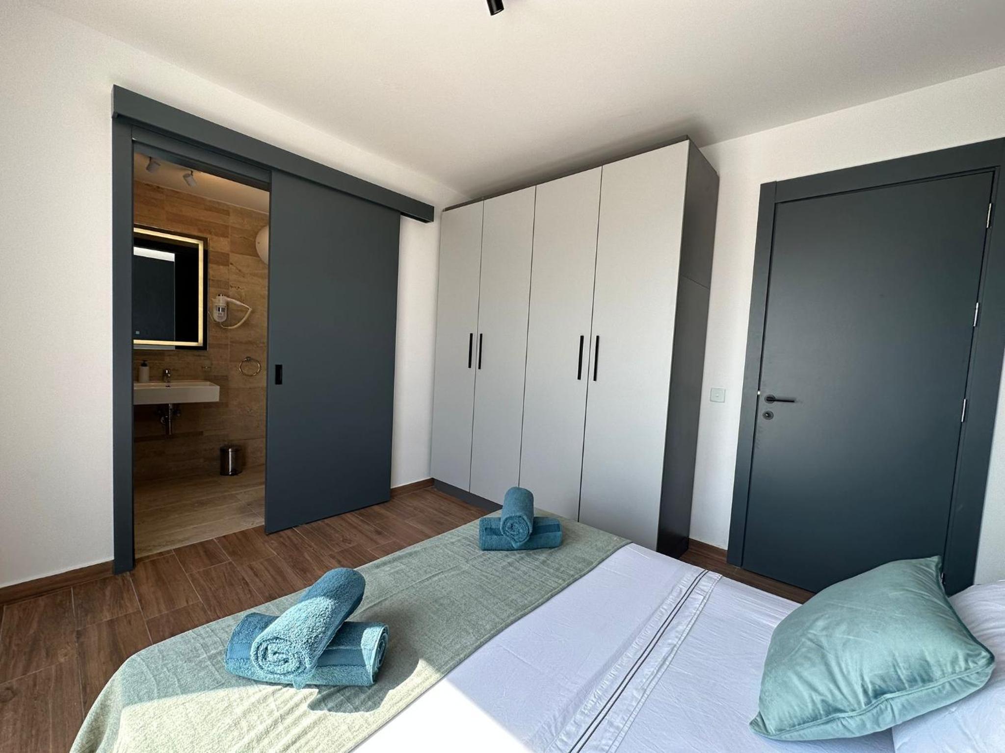 Three-Bedroom Apartment photo 1