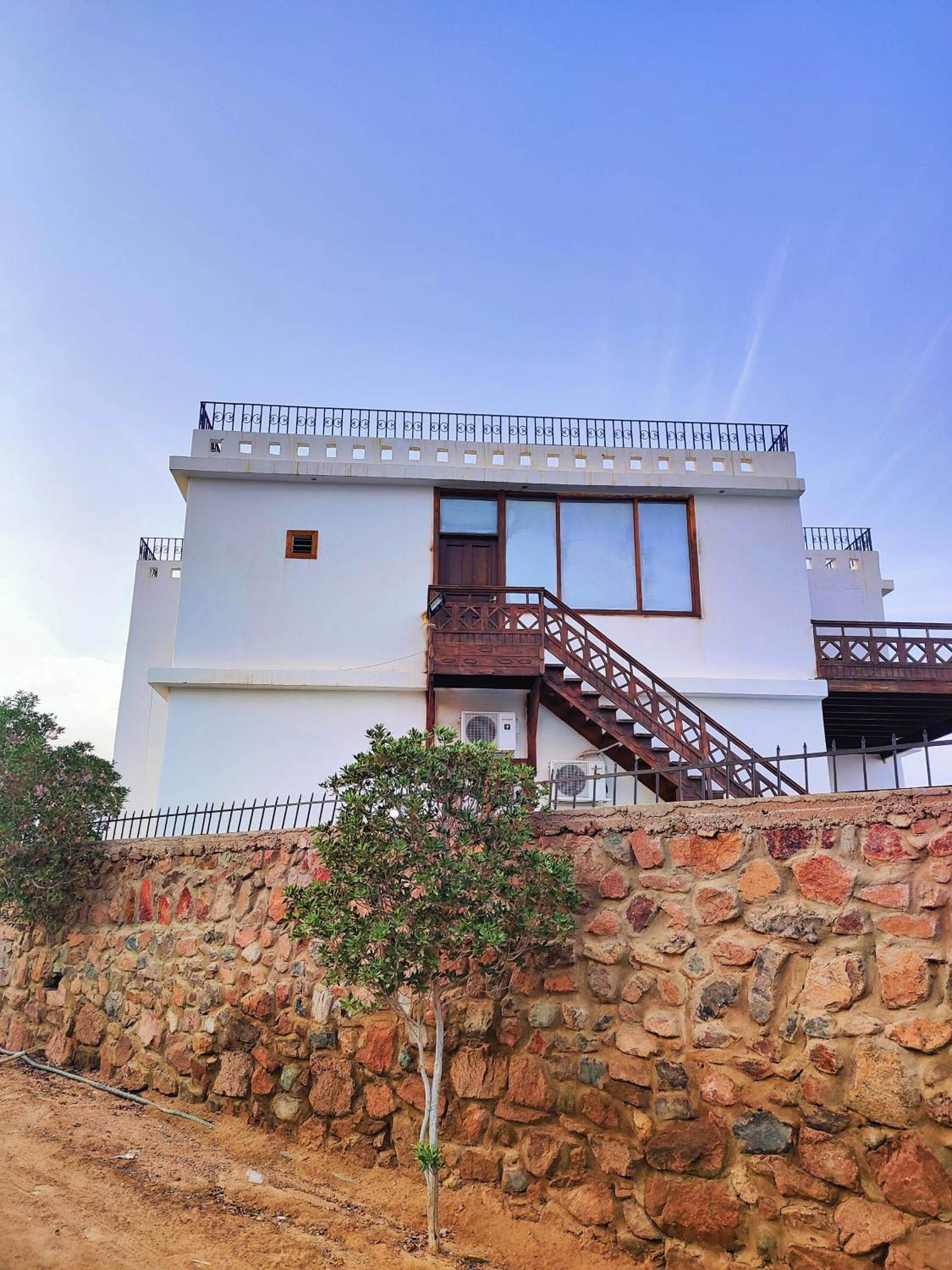Villa with Sea View - Photo 3