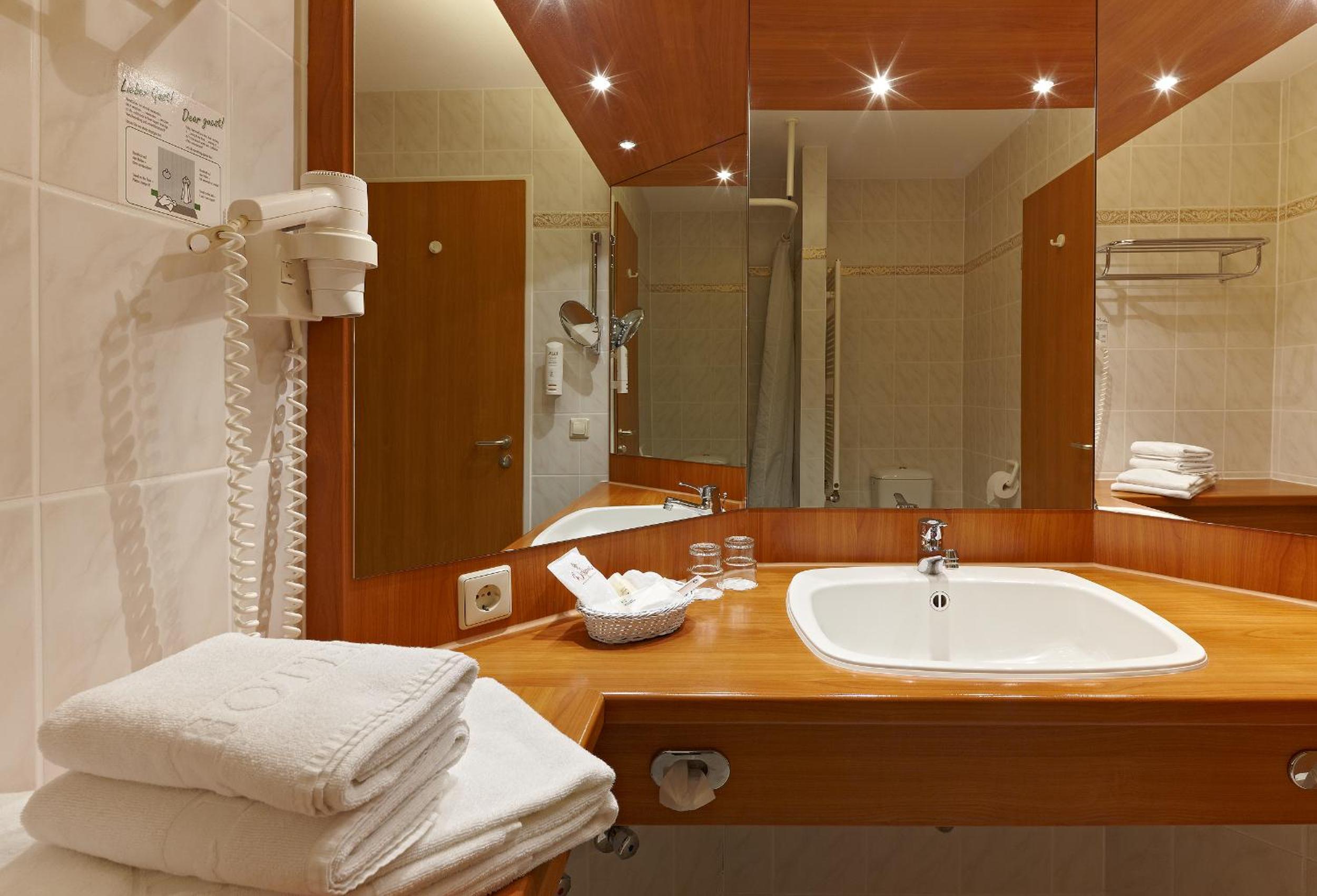 Double Room - Photo 8