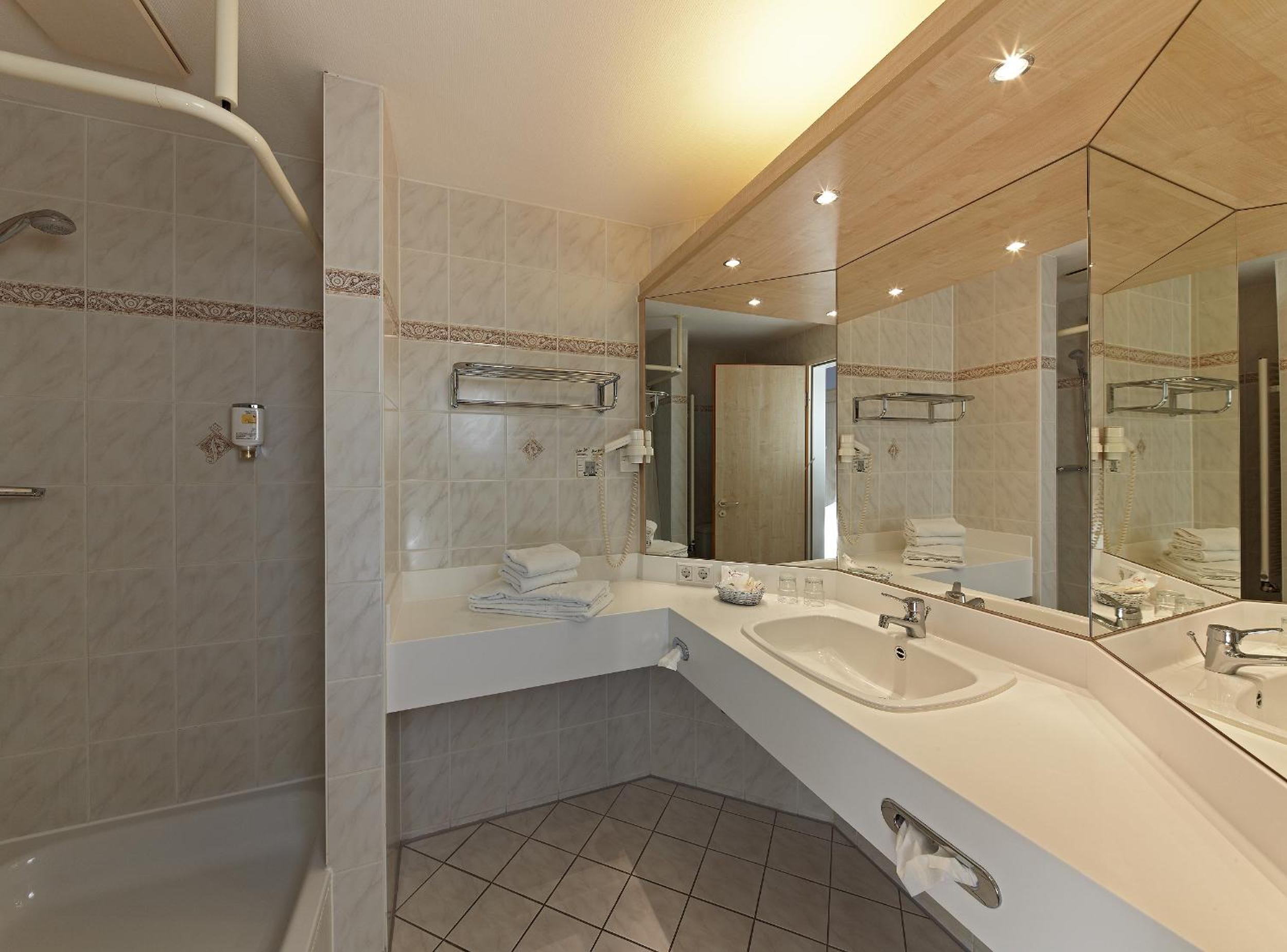 Double Room - Photo 7