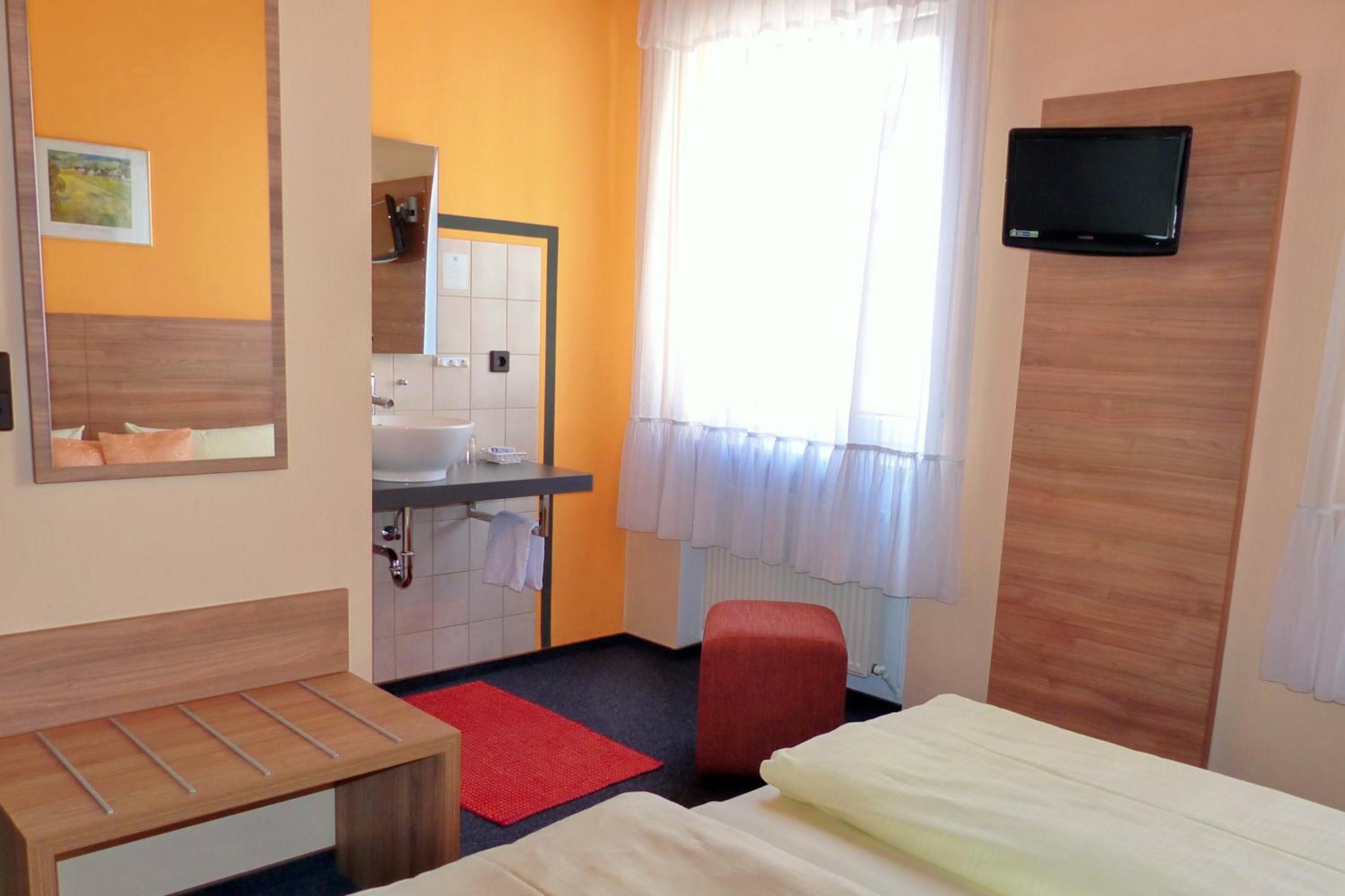 Double Room - Photo 19