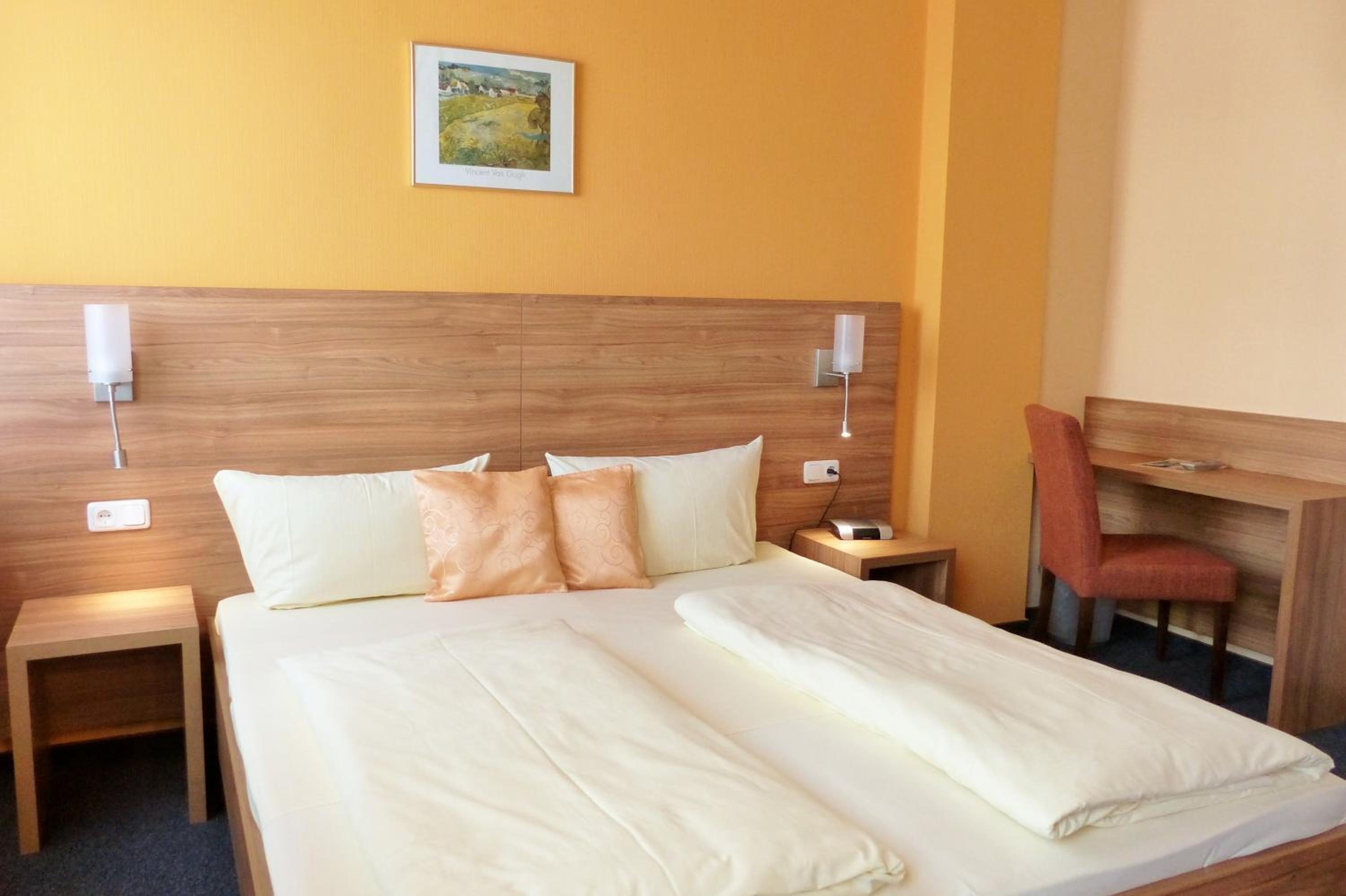 Double Room - Photo 17