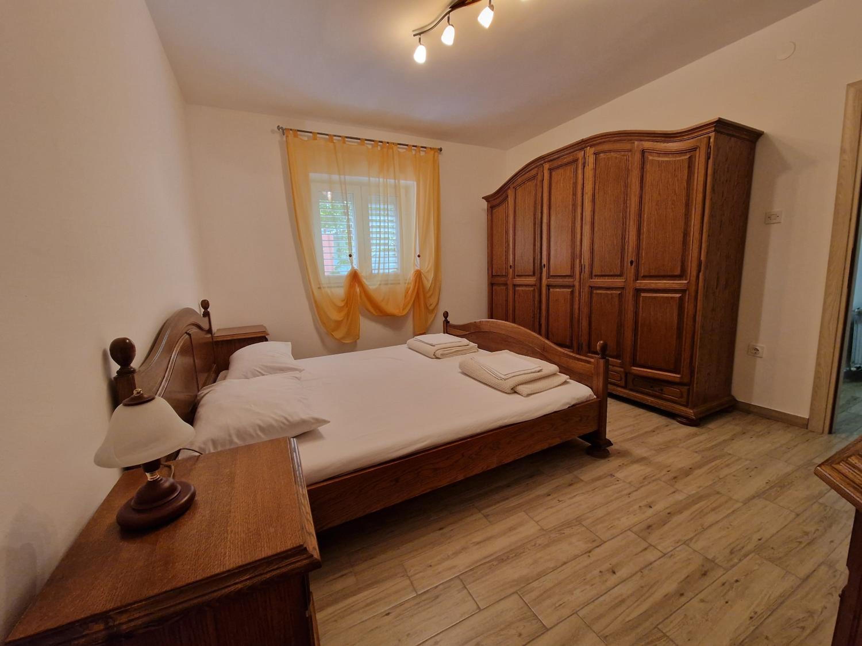 Two-Bedroom Apartment with Terrace and Sea View - Photo 1