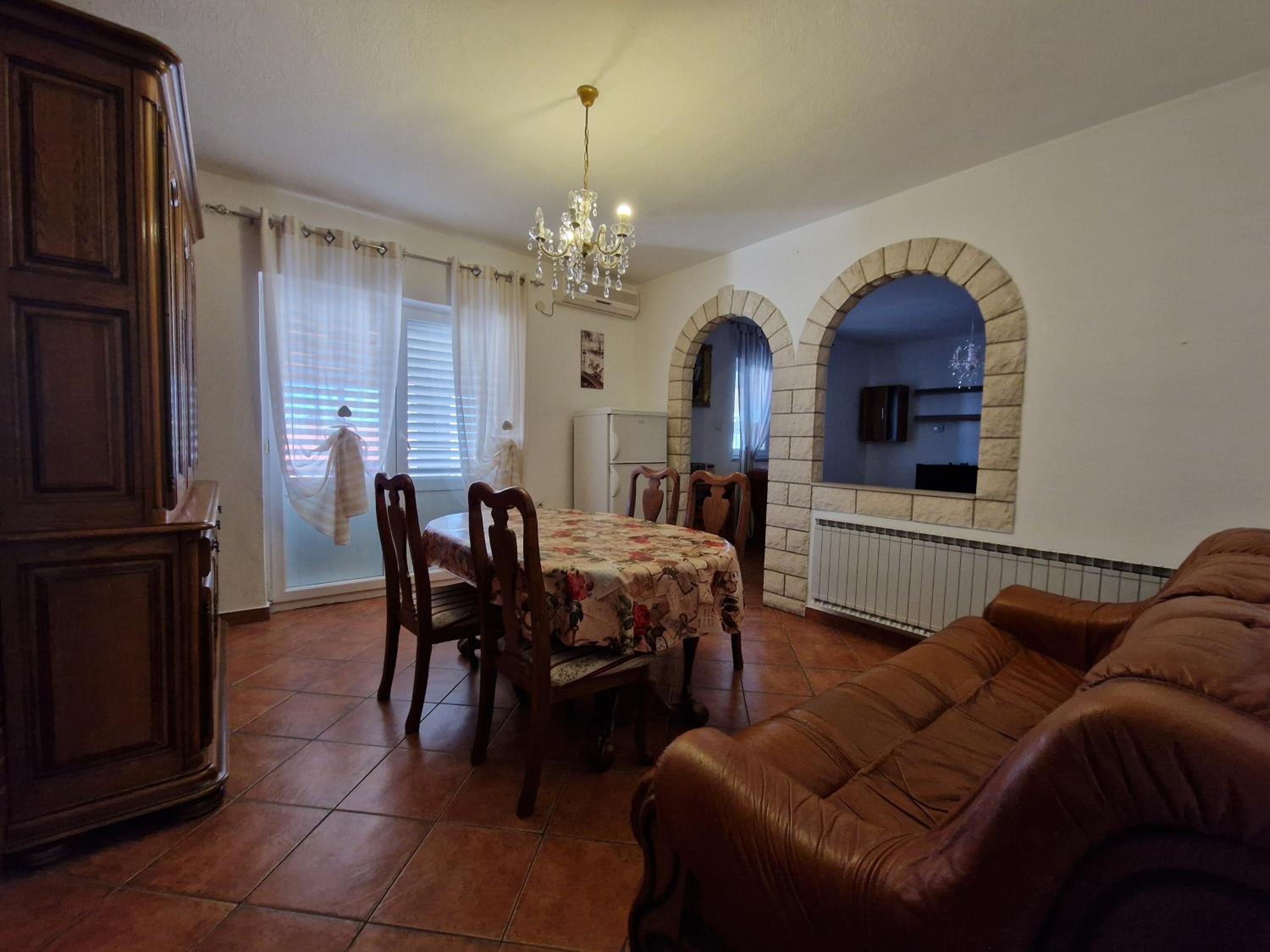 Two-Bedroom Apartment with Terrace and Sea View - Photo 11