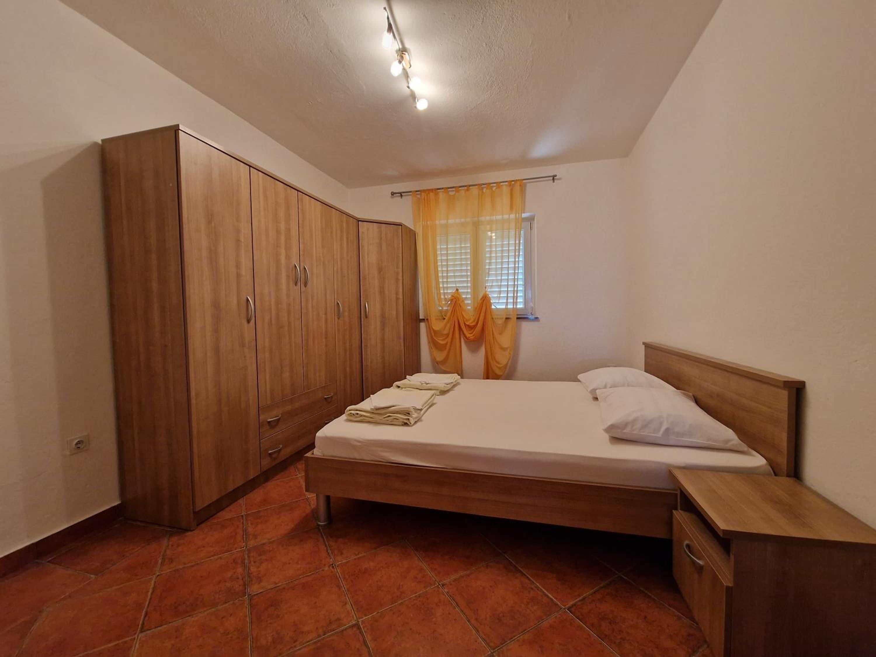 Two-Bedroom Apartment with Terrace and Sea View - Photo 6