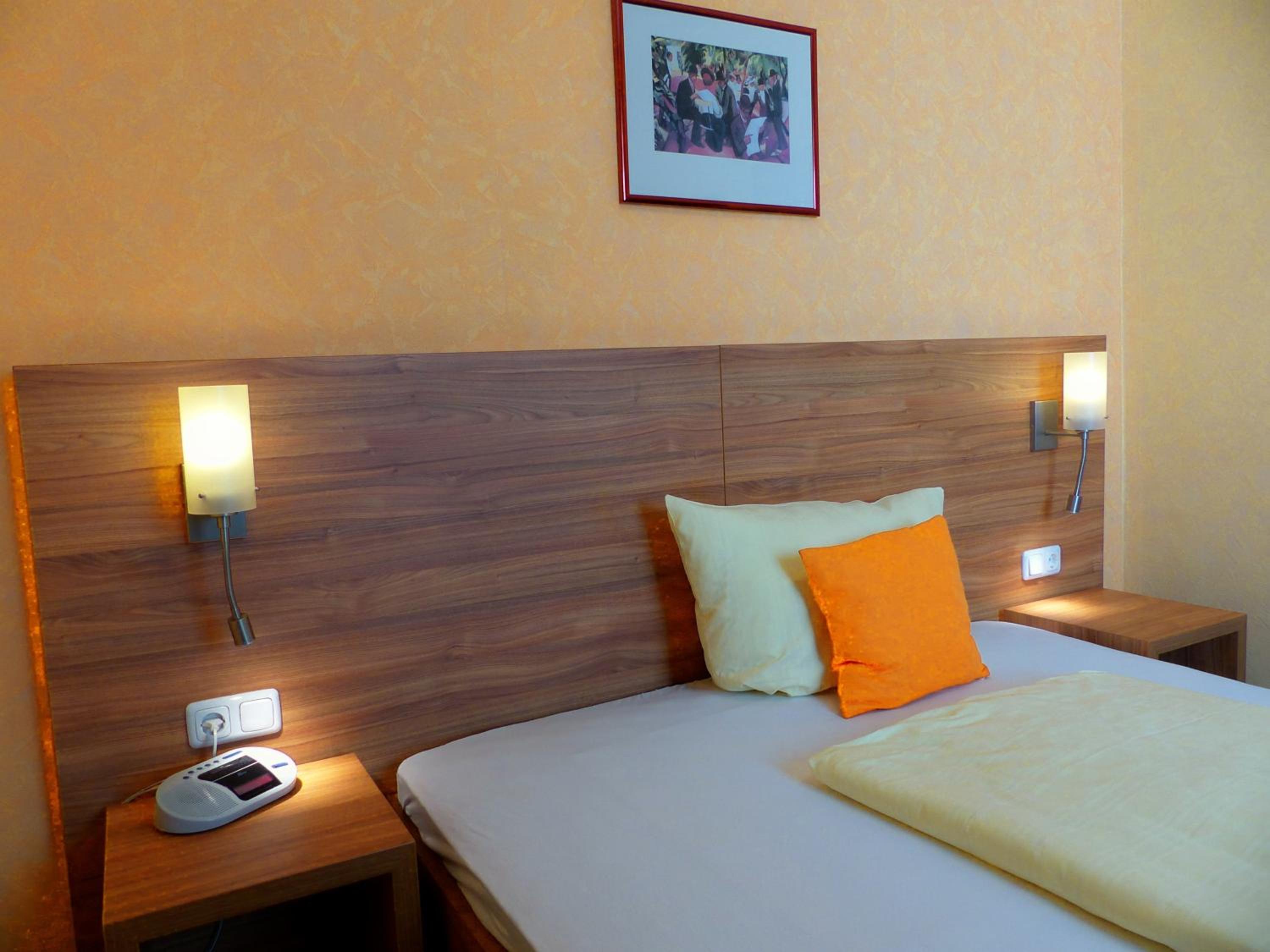 Small Double Room - Photo 4