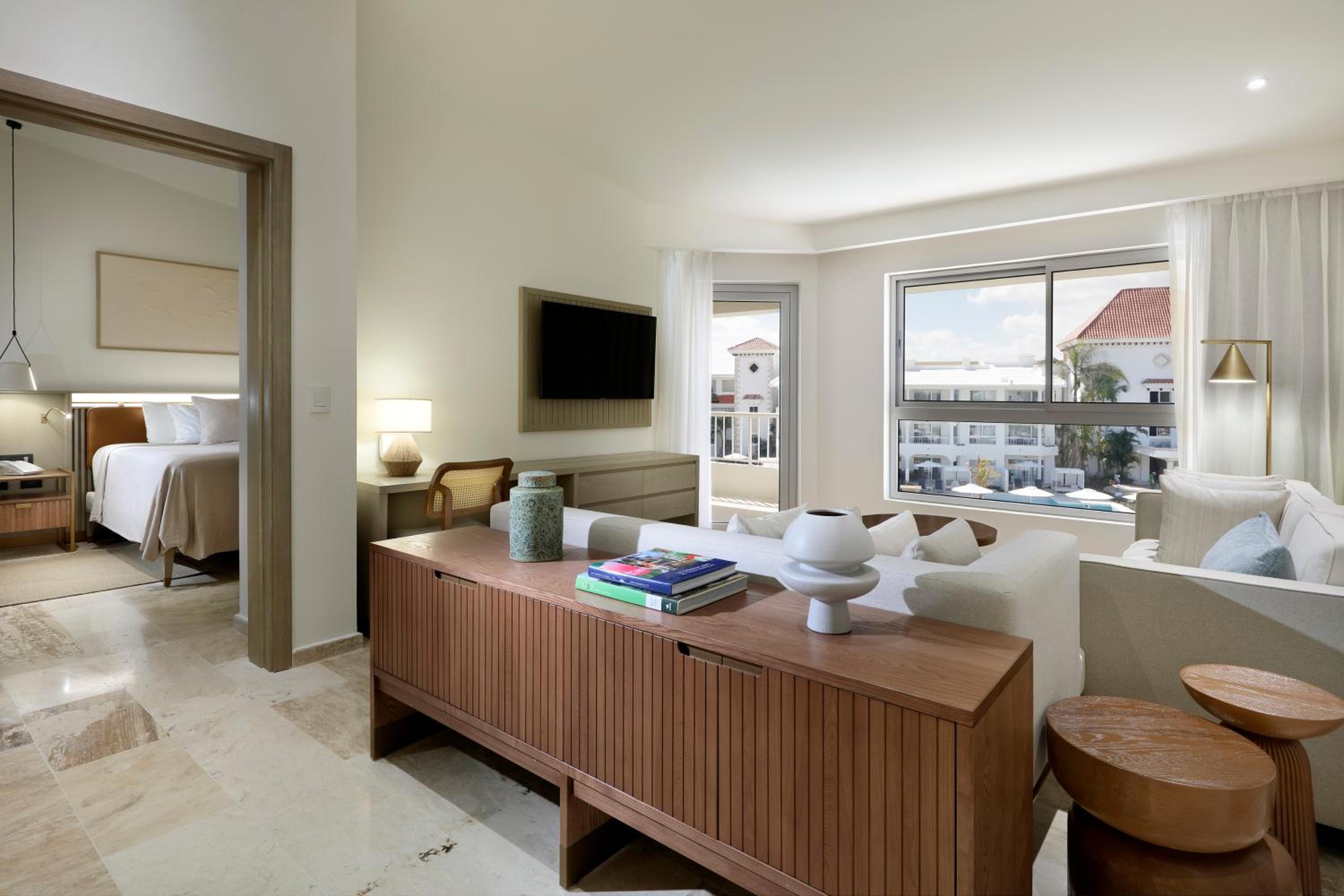 Master Suite Deluxe - Photo 1