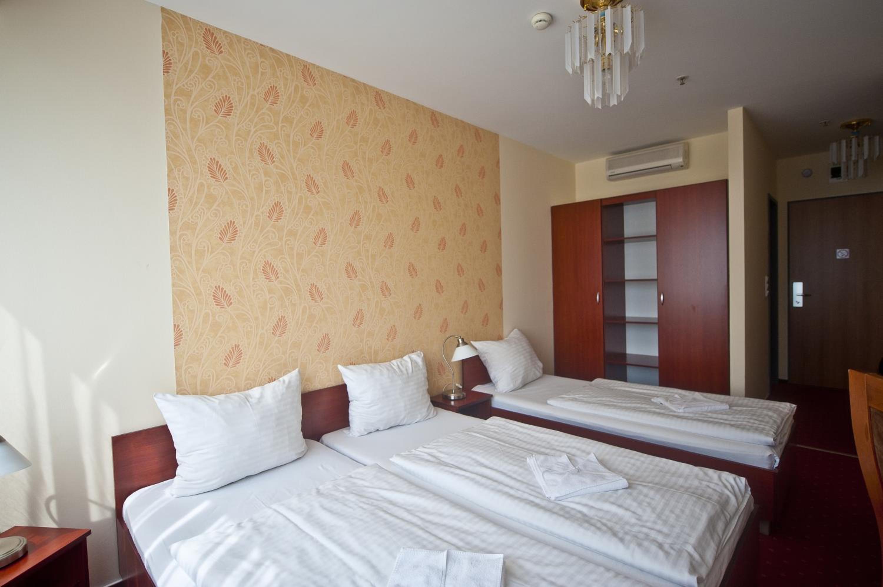 Triple Room - Photo 6