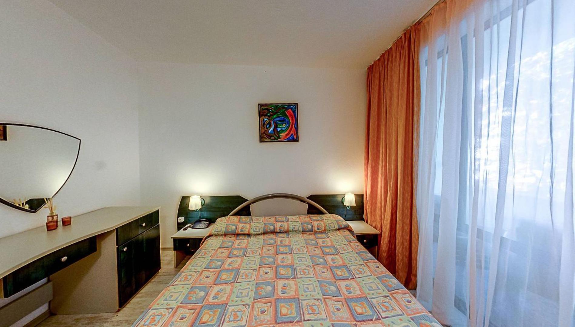One-Bedroom Suite photo 2