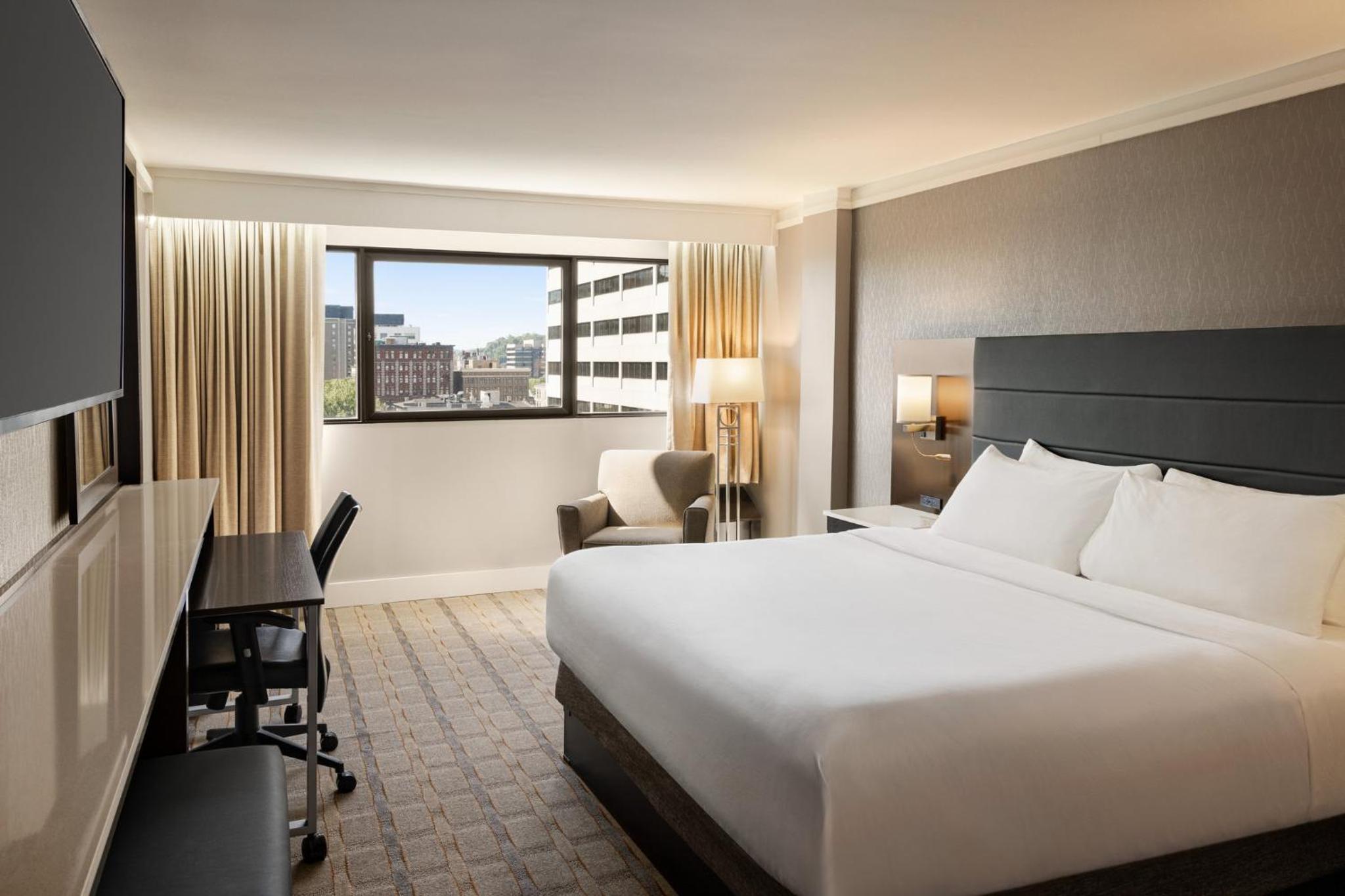 Premium King Room - Top Floor - Photo 4
