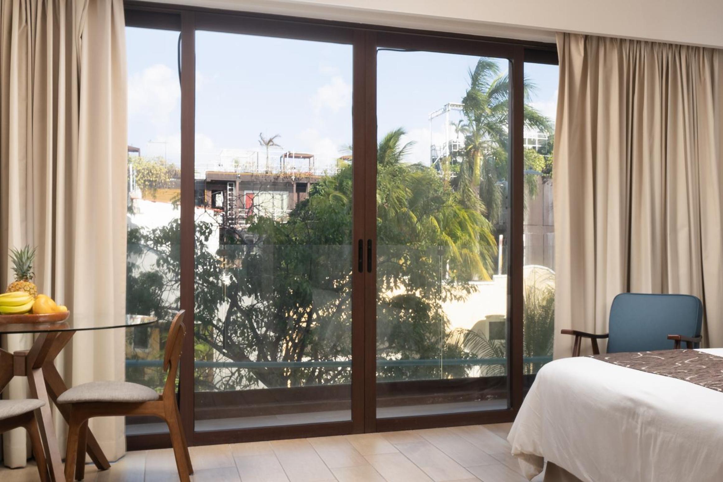 One-Bedroom Suite - Photo 20
