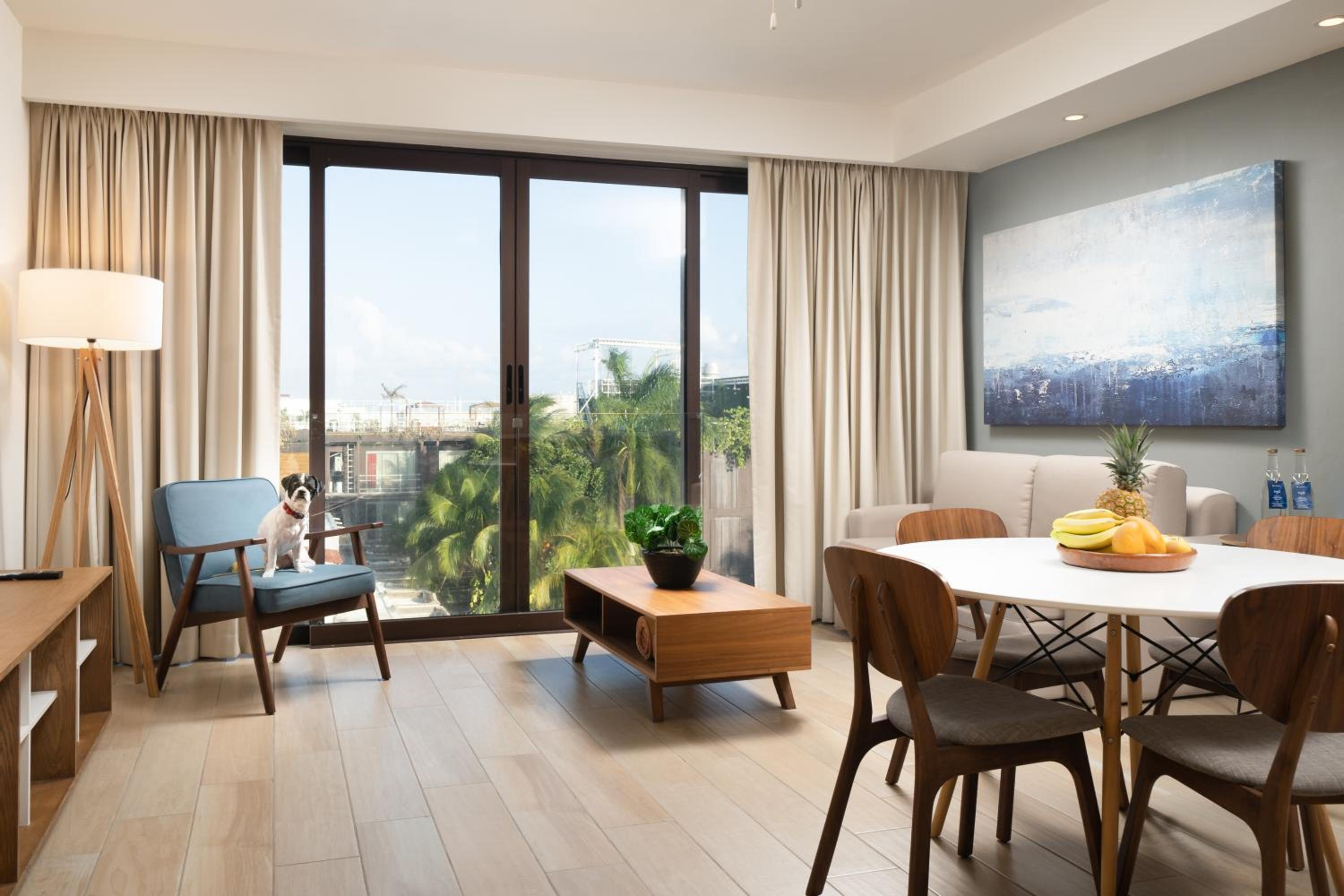 One-Bedroom Suite - Photo 1