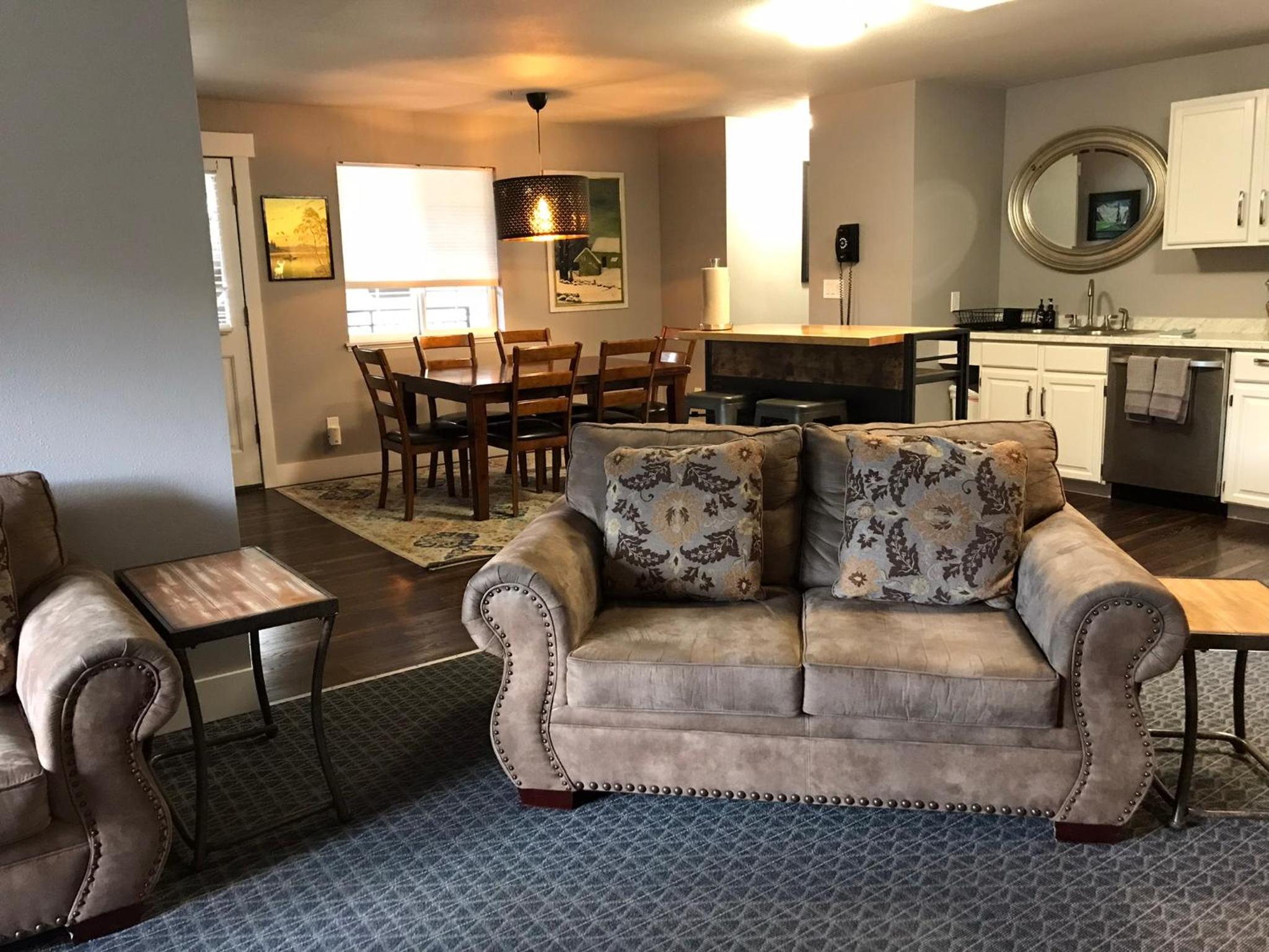 Three-Bedroom Suite photo 1