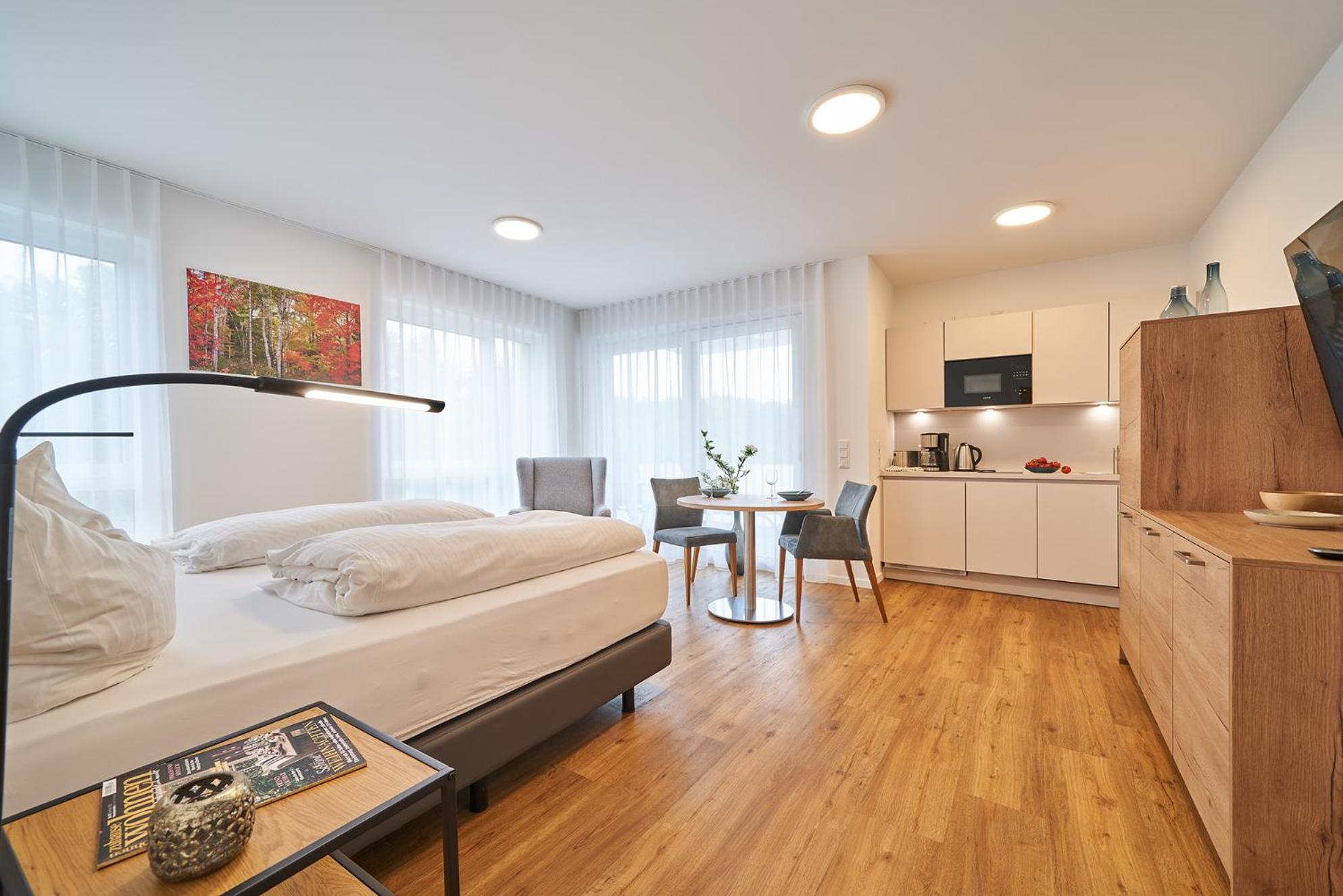 One-Bedroom Apartment photo 1