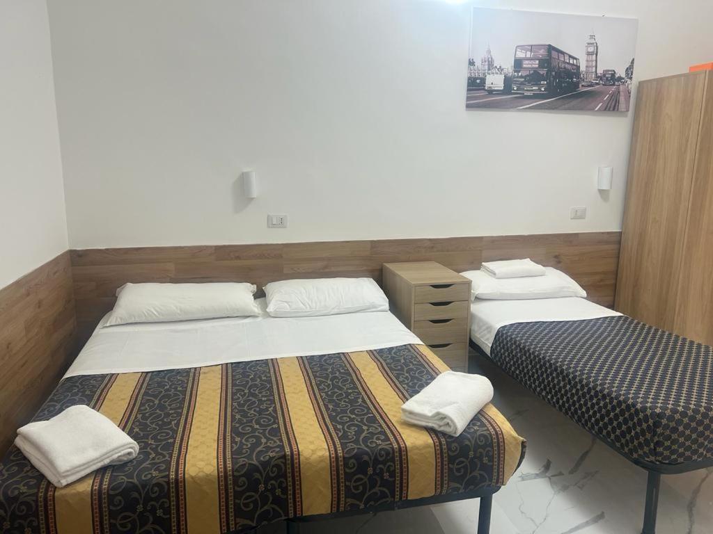 Triple Room with Bathroom photo 1