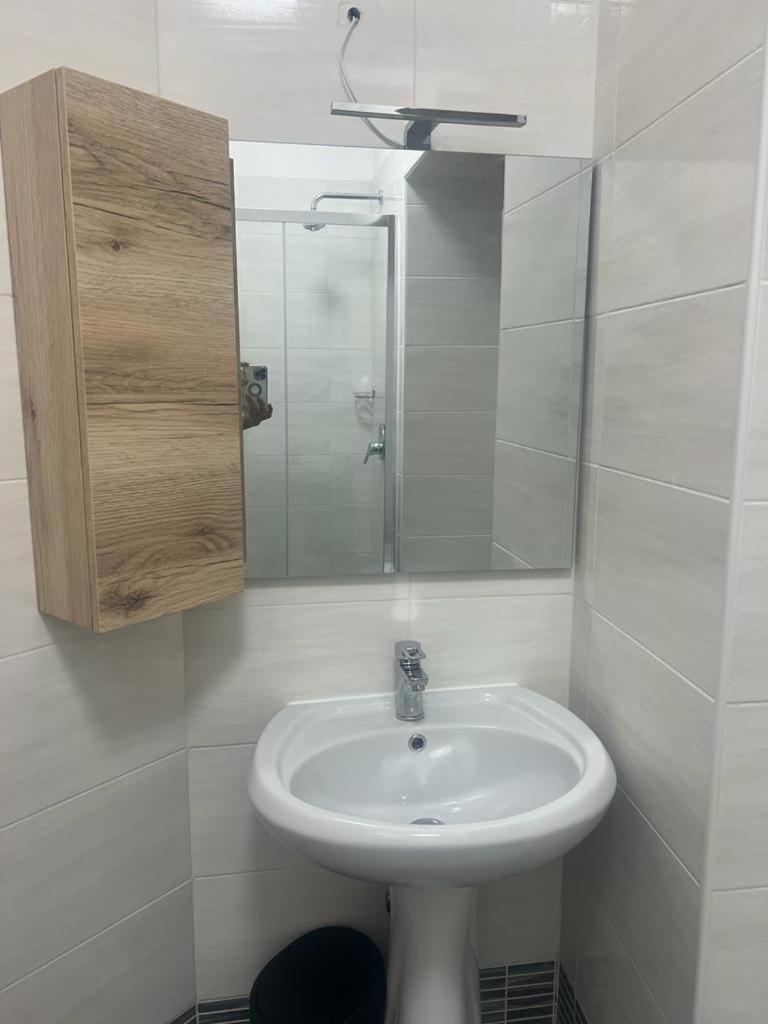 Triple Room with Private Bathroom photo 3