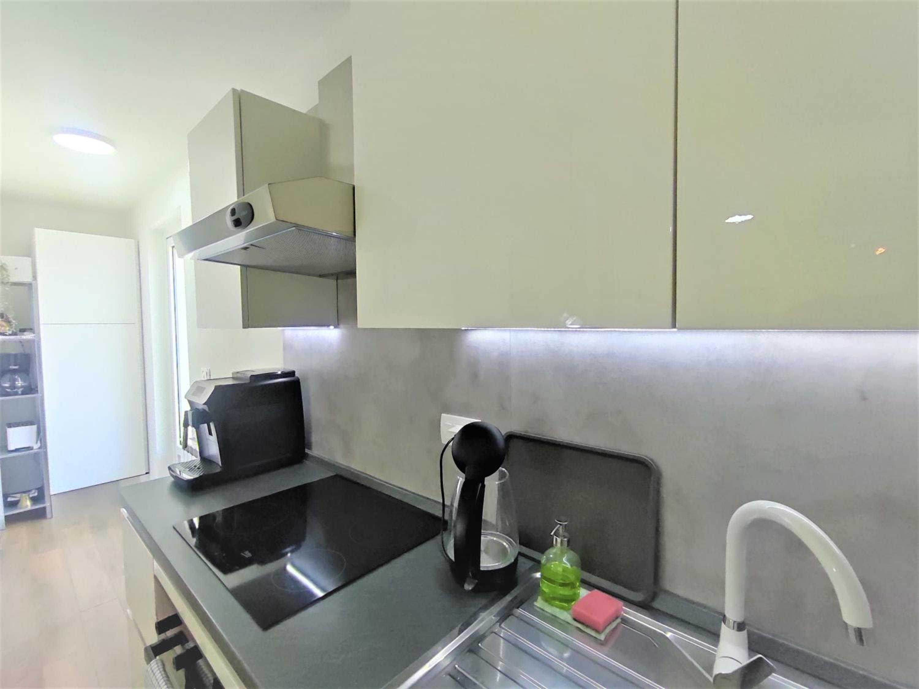 Two-Bedroom House - Photo 7