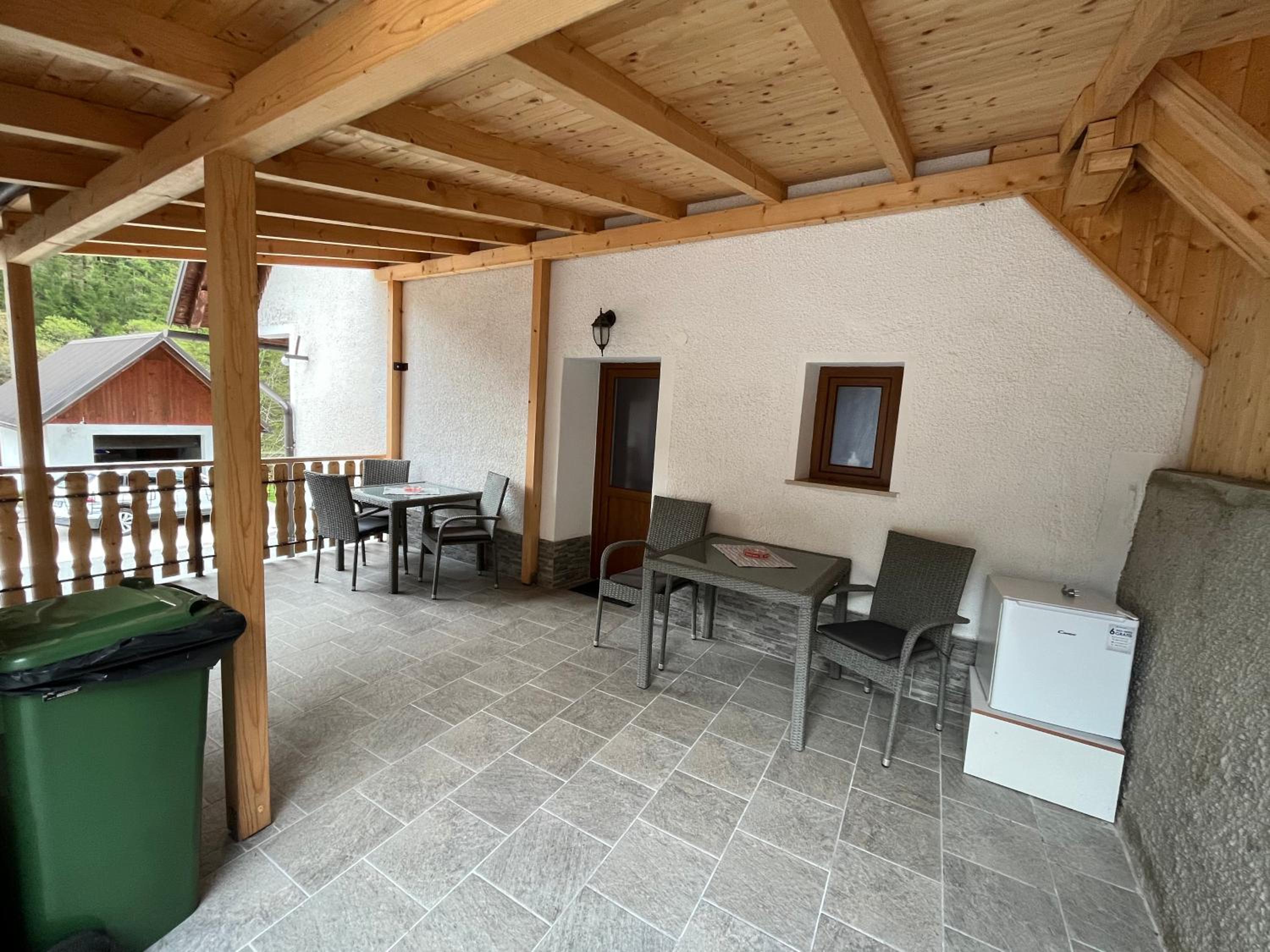 Apartment with Mountain View - Photo 12