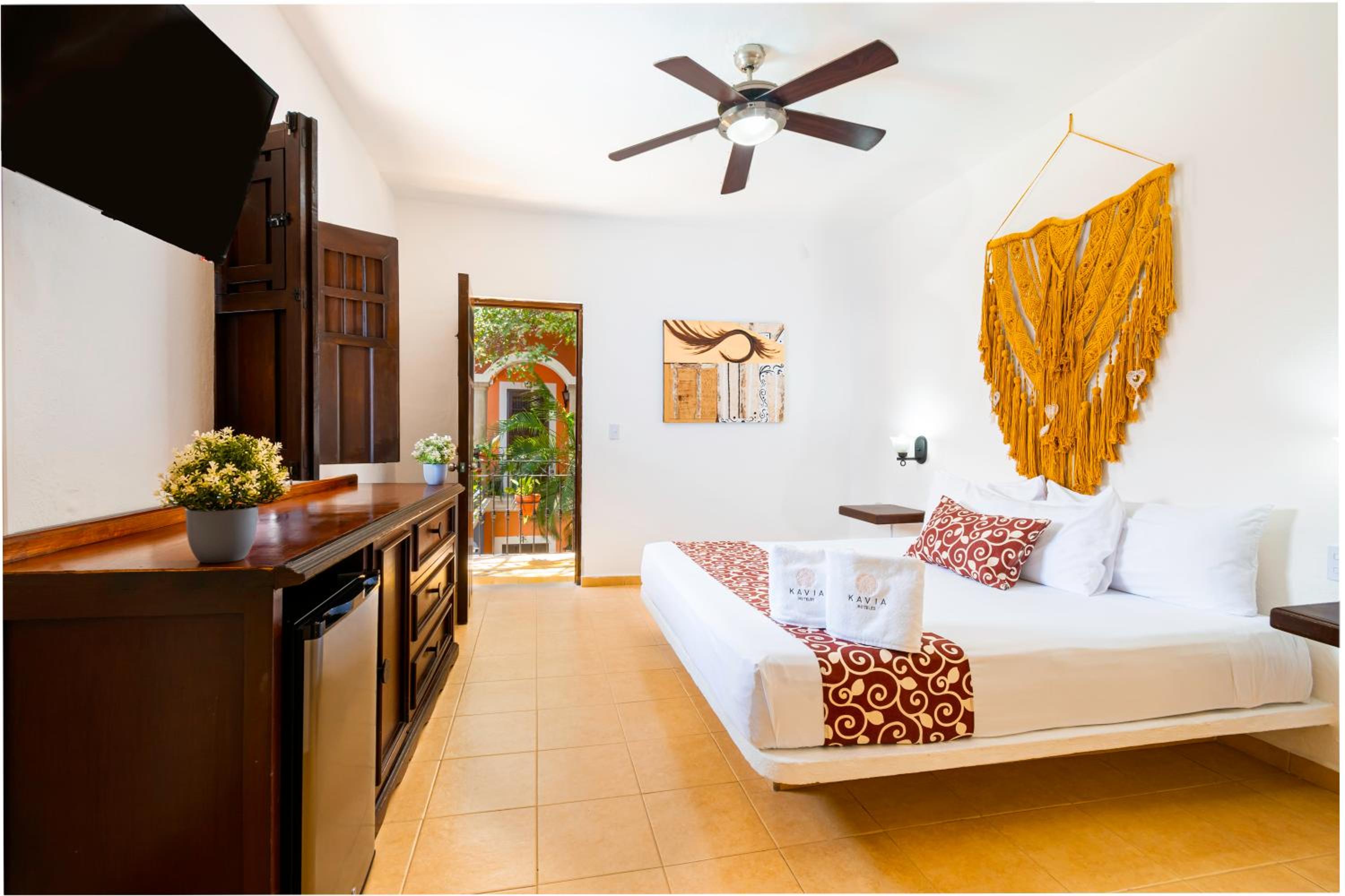 Standard Queen Room - Photo 1
