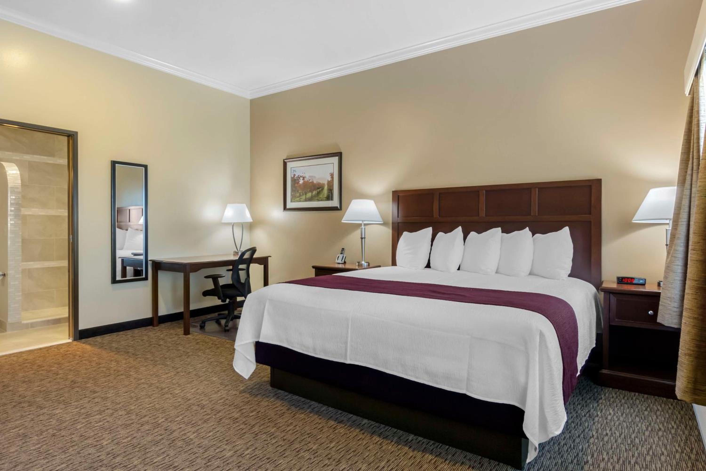 King Suite with Murphy Bed