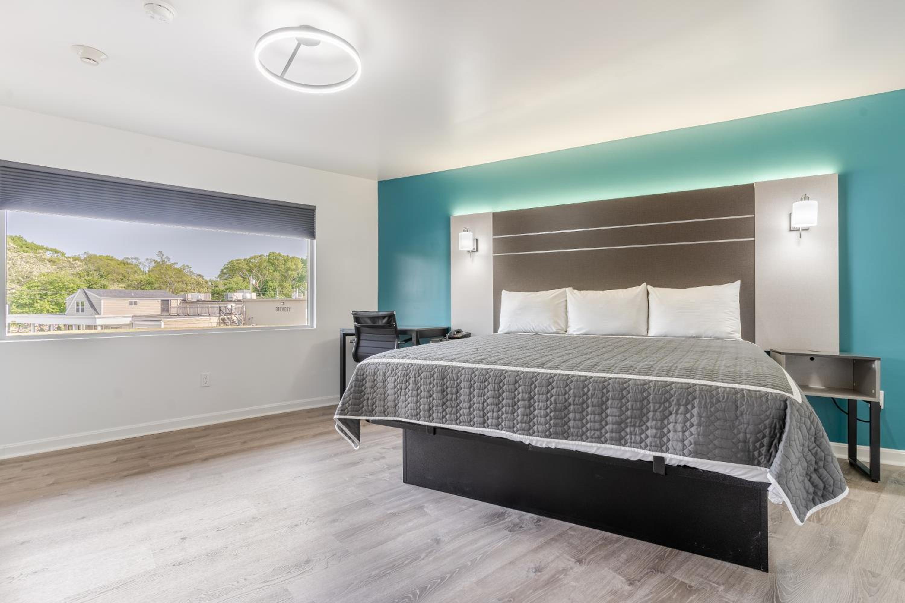 Standard King Room - Photo 1