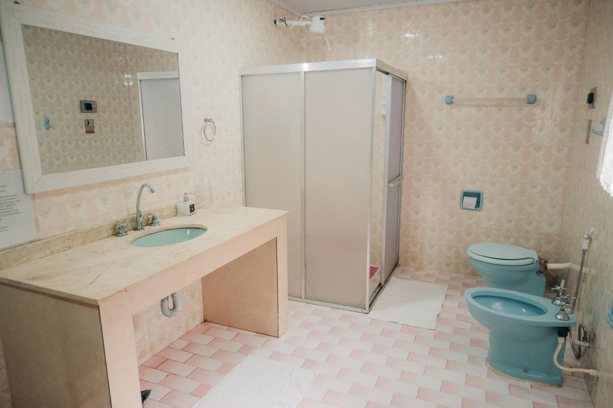 Family Room with Bath - Photo 2
