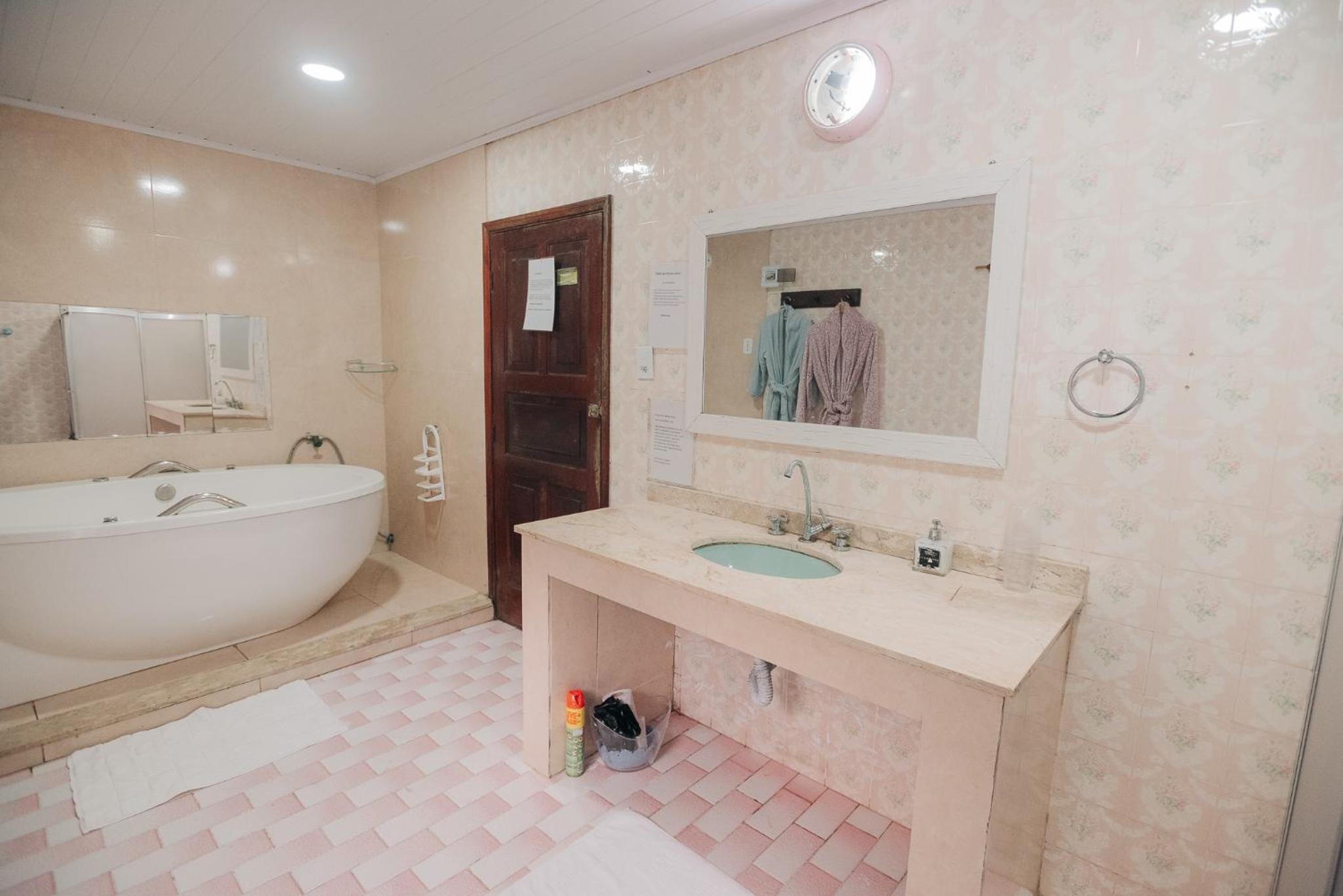 Family Room with Bath - Photo 24