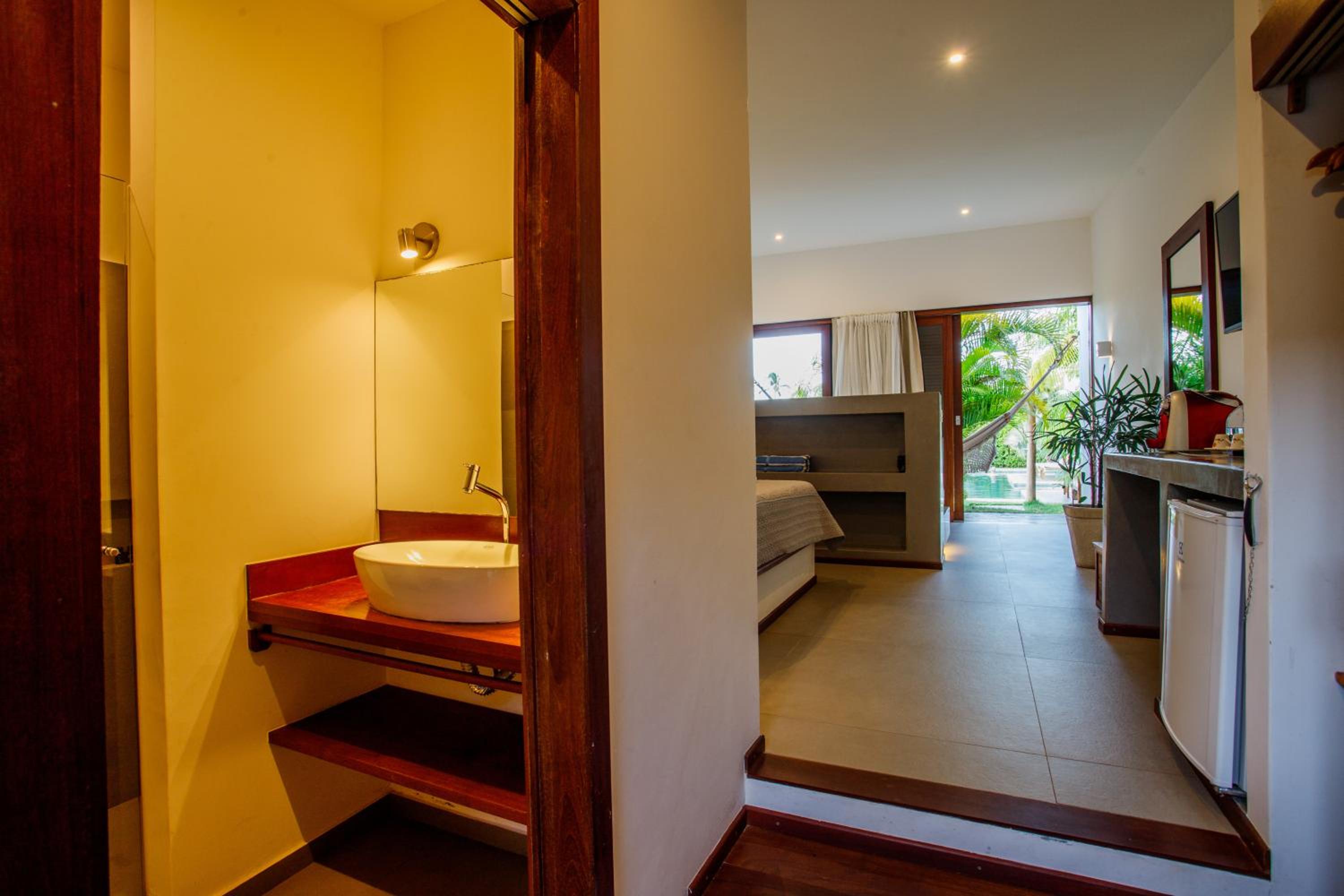 Standard Suite - Photo 8