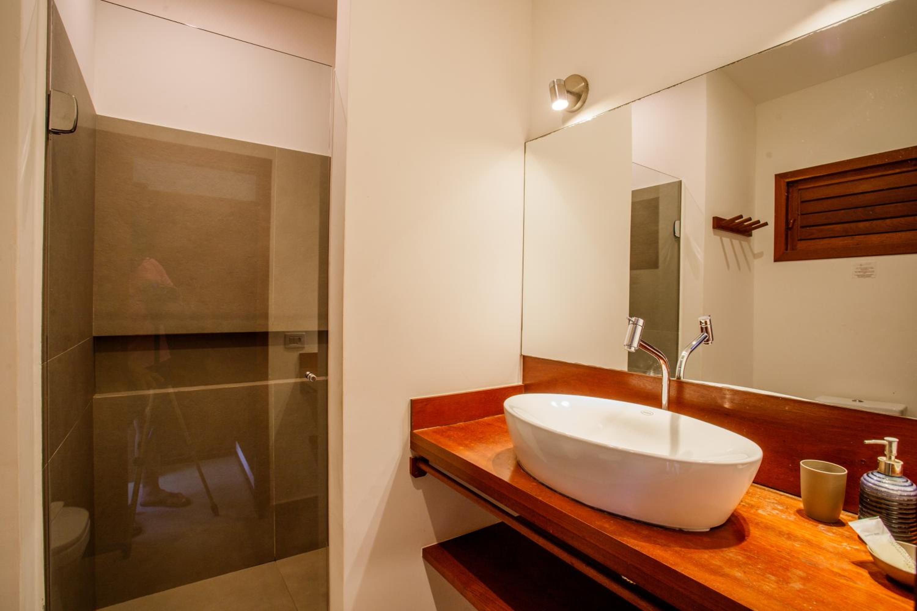 Standard Suite - Photo 2