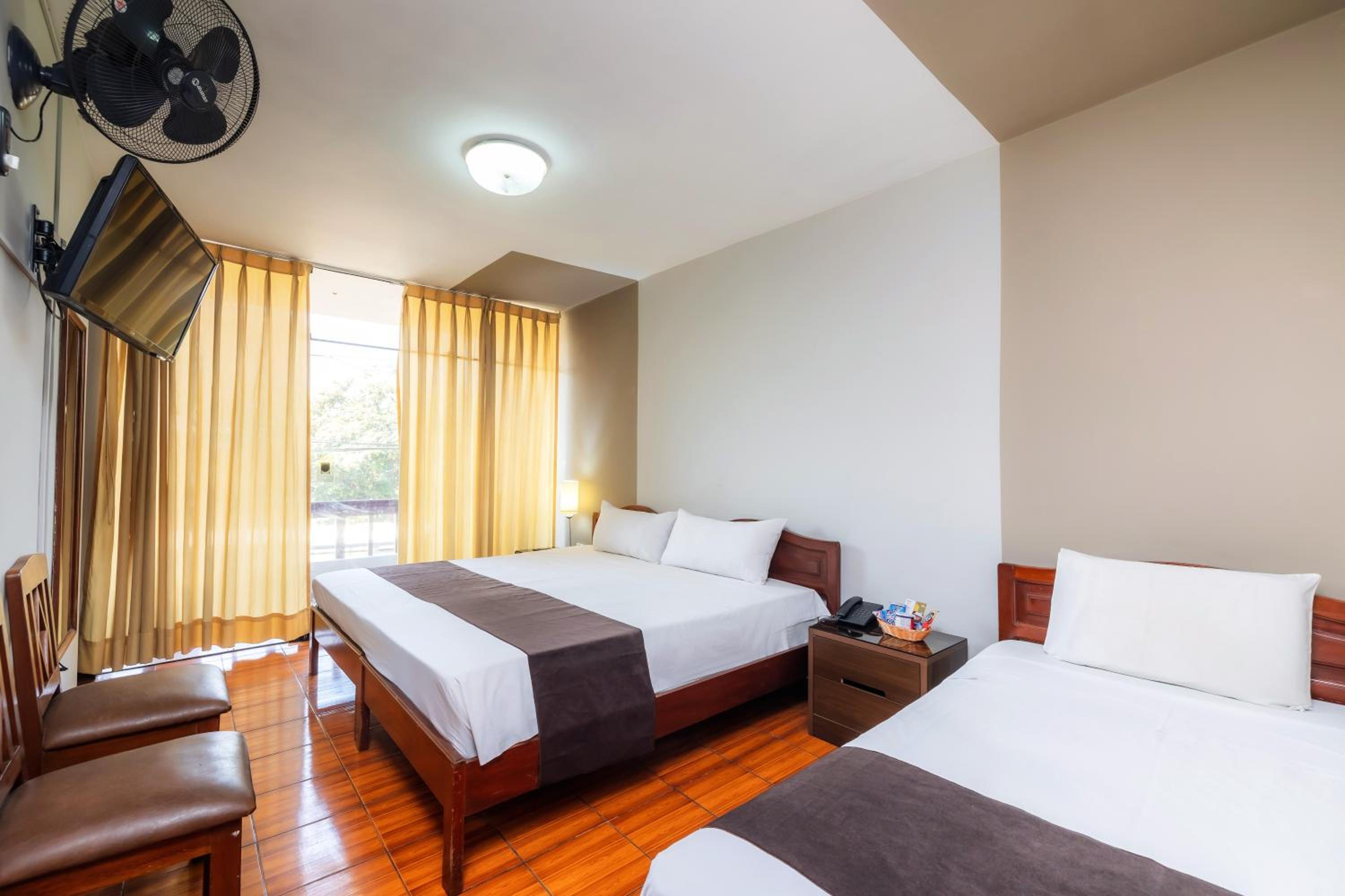 Deluxe Twin Room photo 2