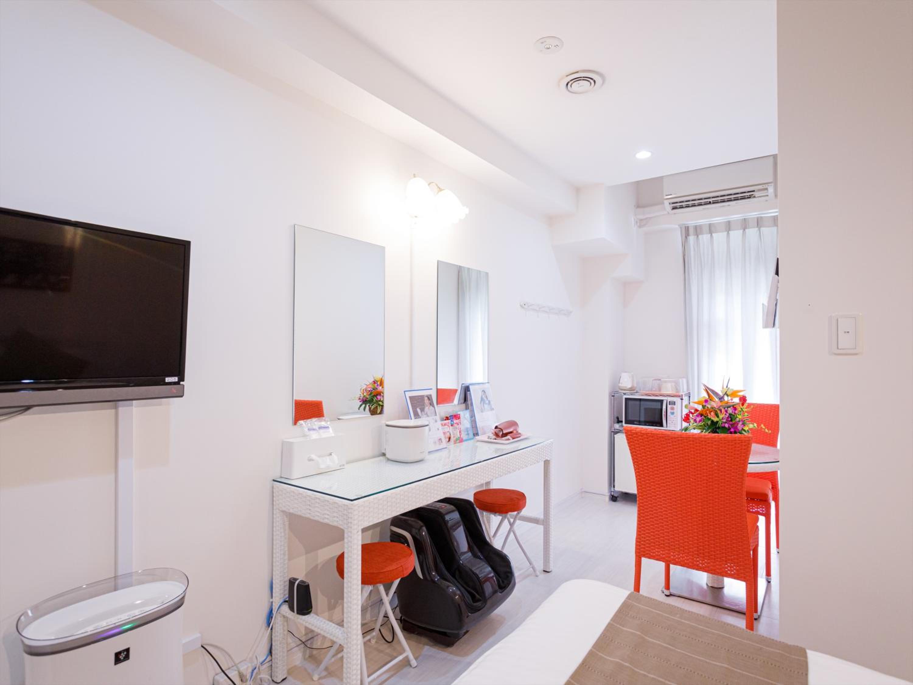 Double Room - Photo 6