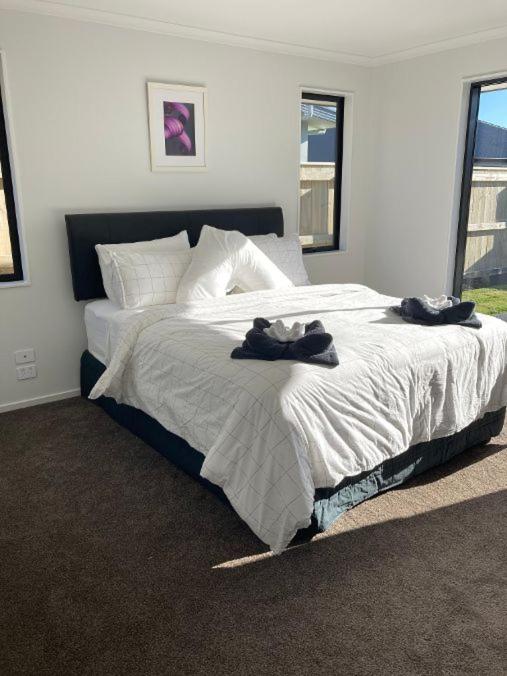 Three-Bedroom House photo 1