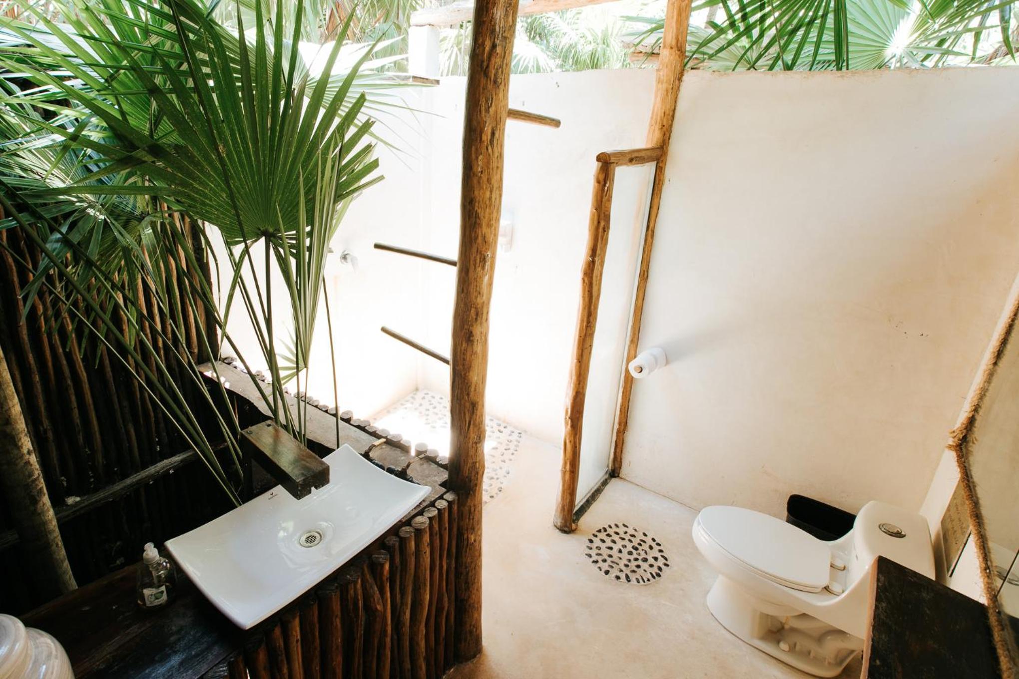 Double Room With Private Bathroom - Photo 2