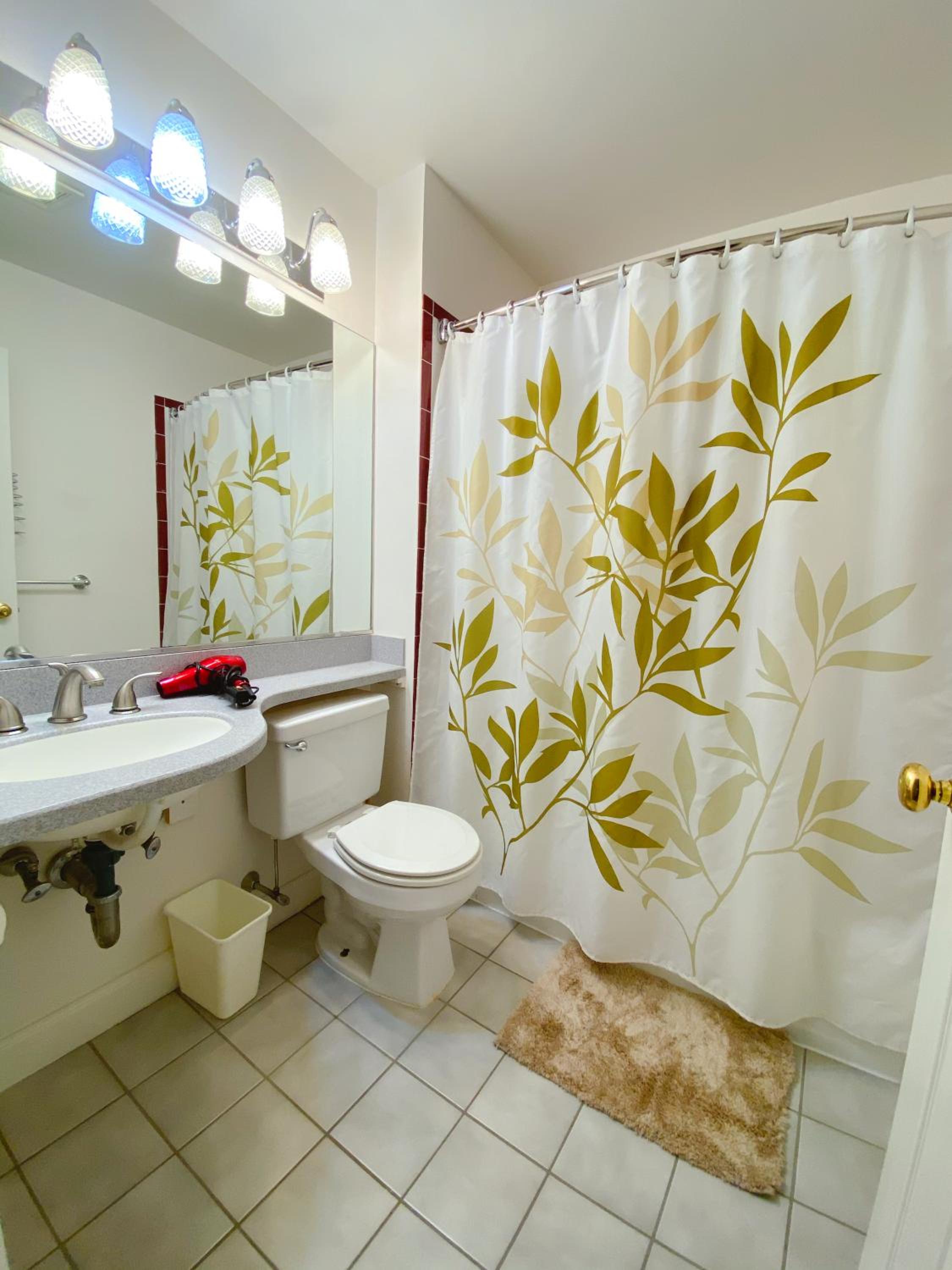 Standard Queen Room photo 3
