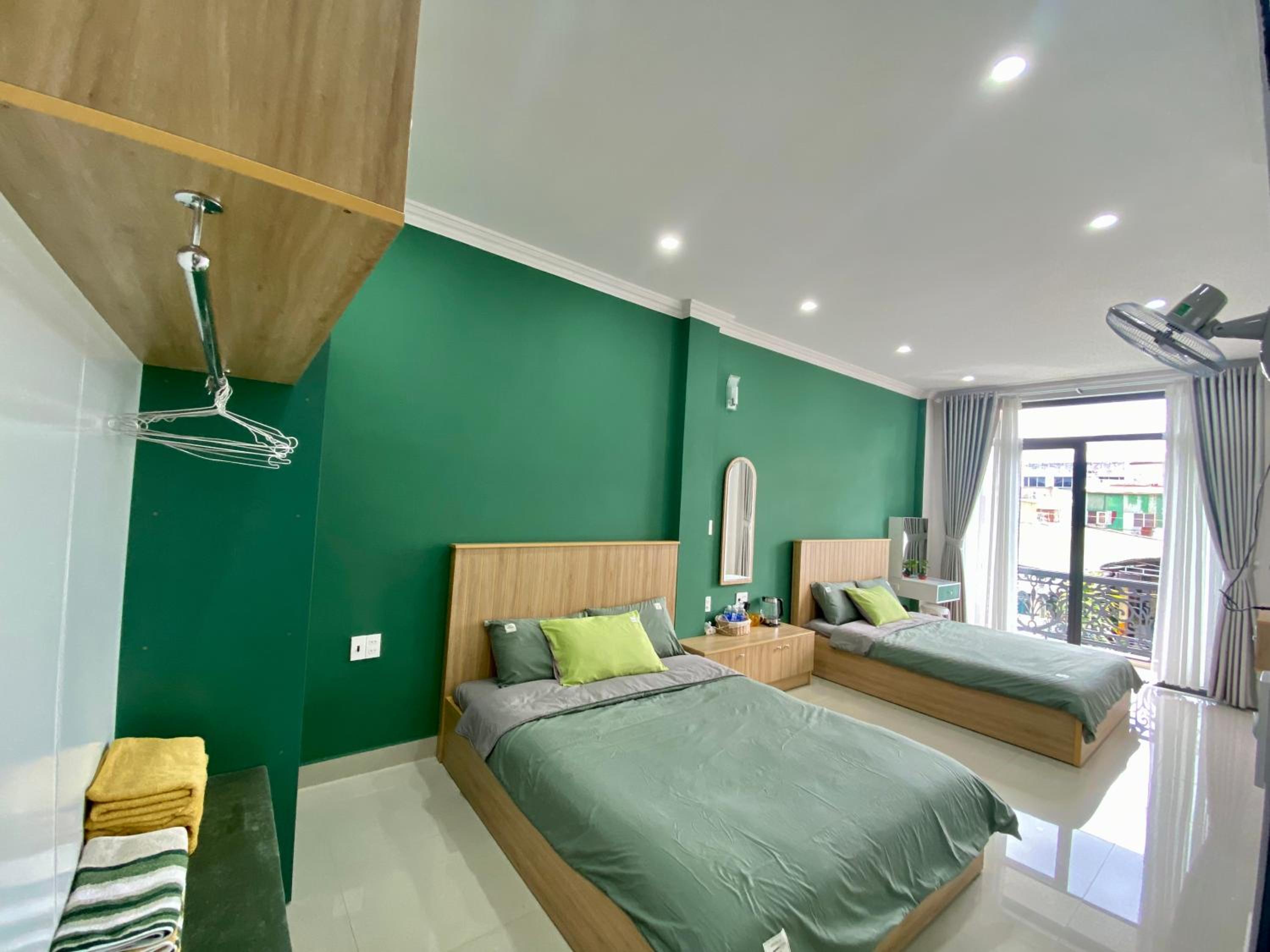 Quadruple Room with Balcony photo 1