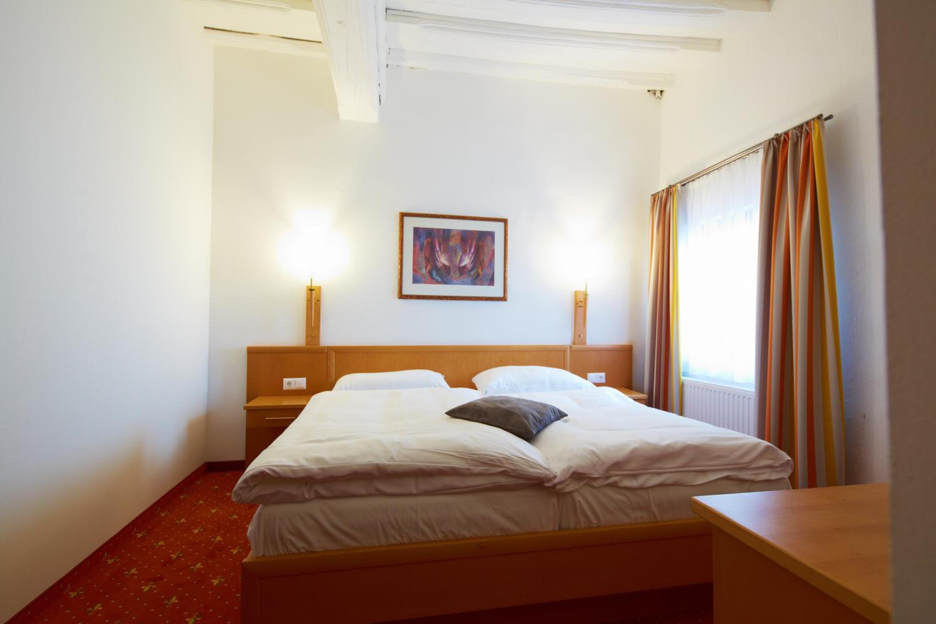 Standard Double Room - Photo 3