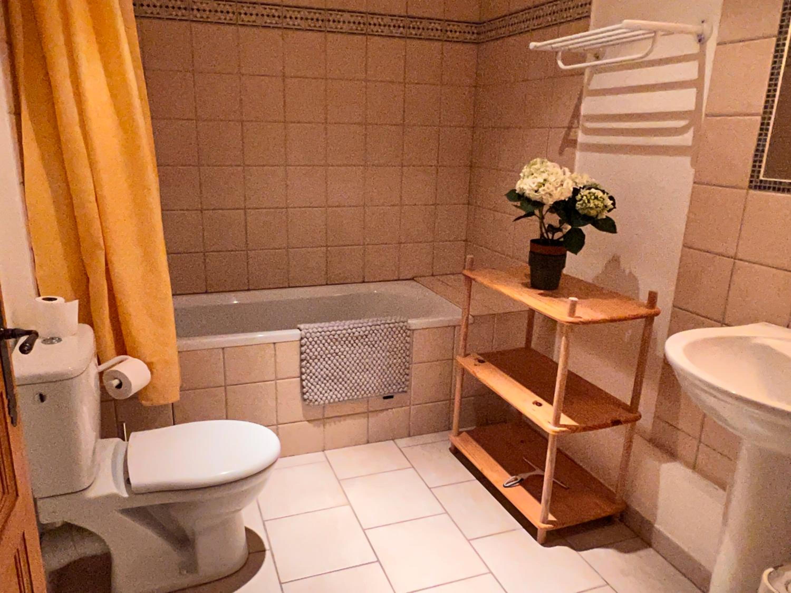 Triple Room with View - Photo 3
