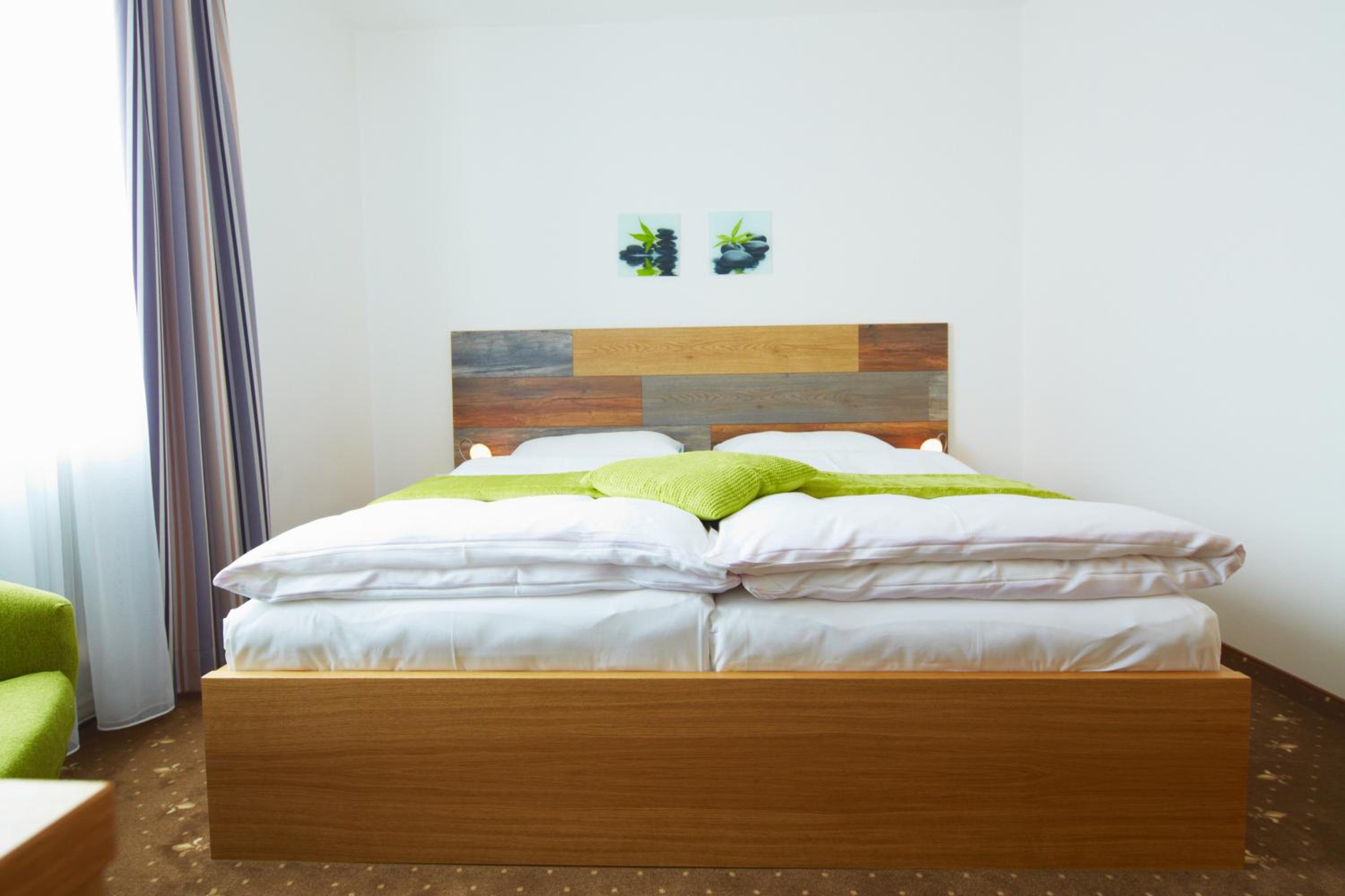 Standard Double Room - Photo 2