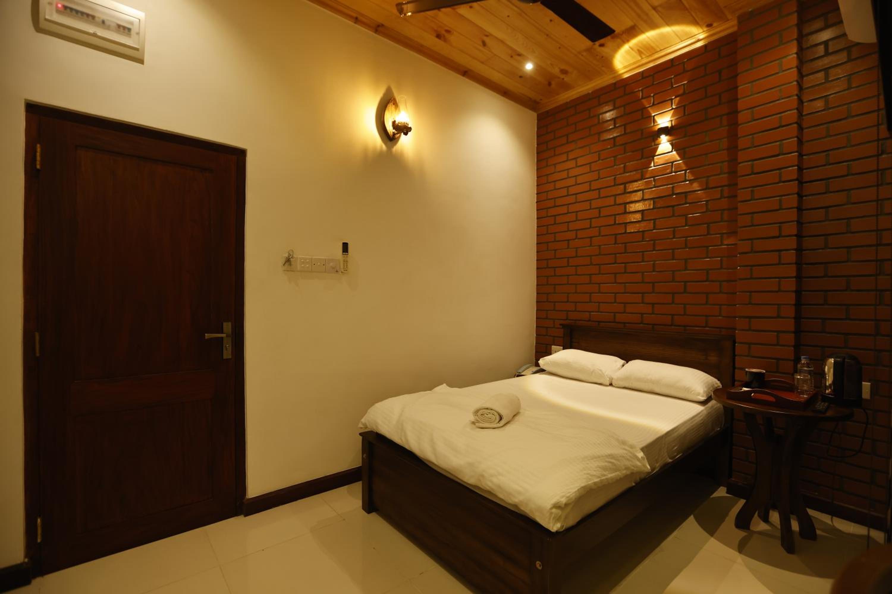 Single Room photo 2