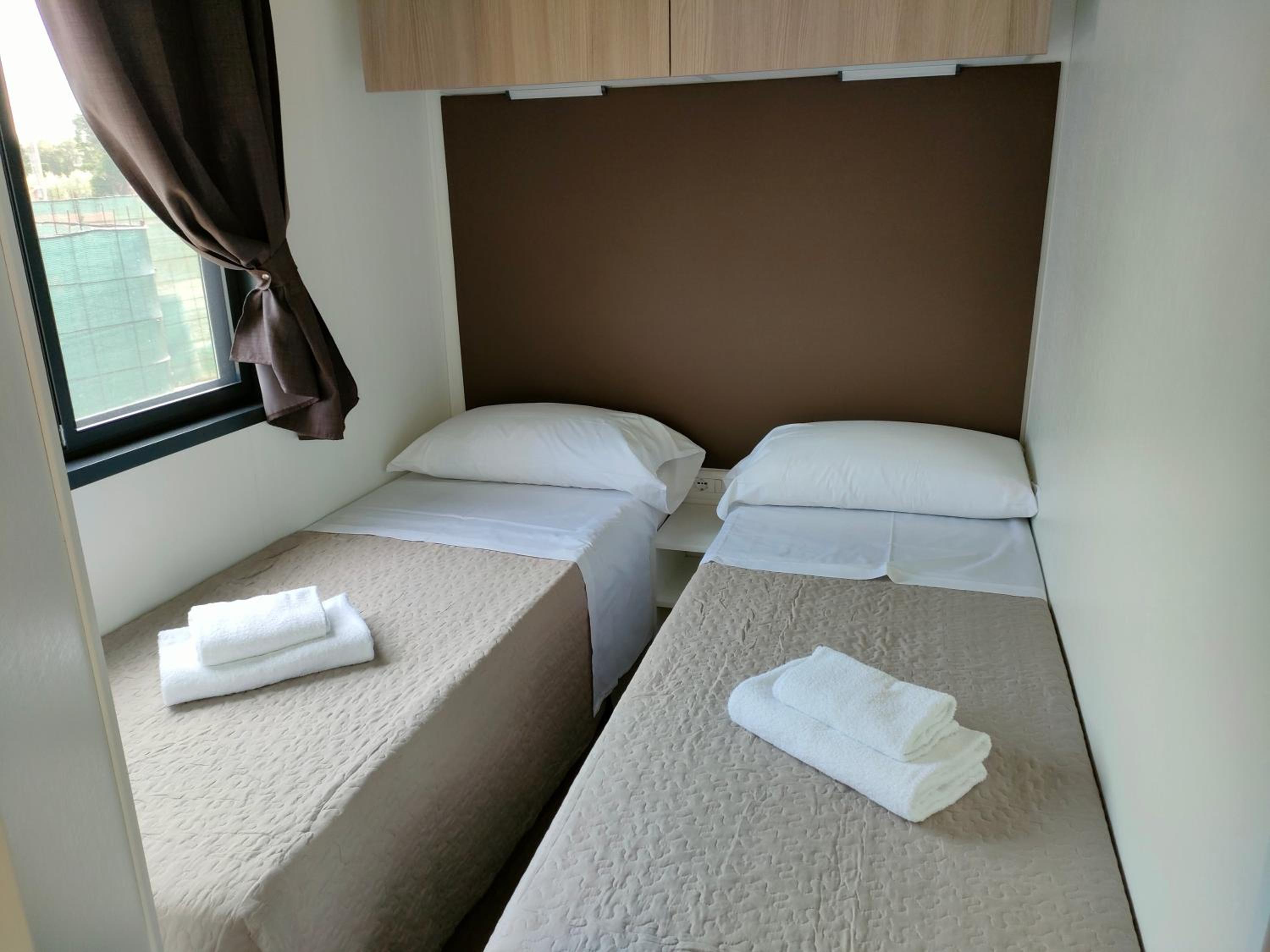 Mobile Home photo 3