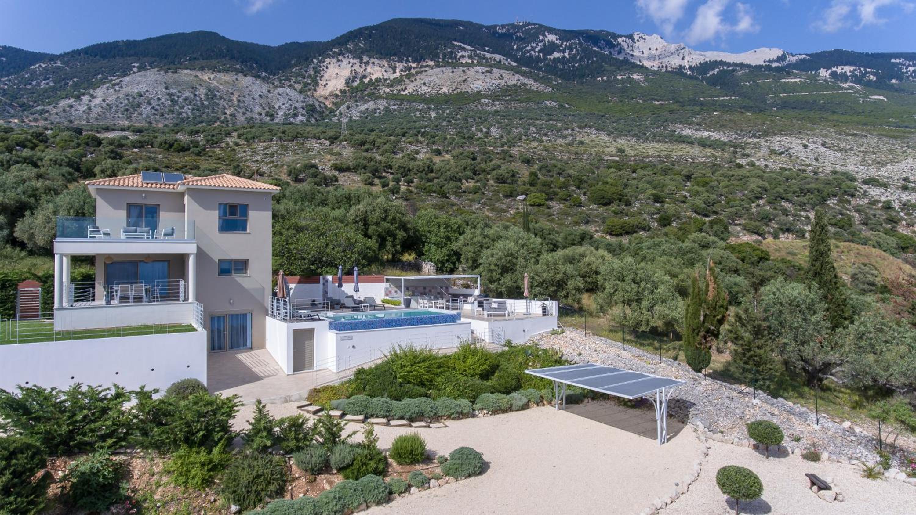 Villa with Private Pool photo 2