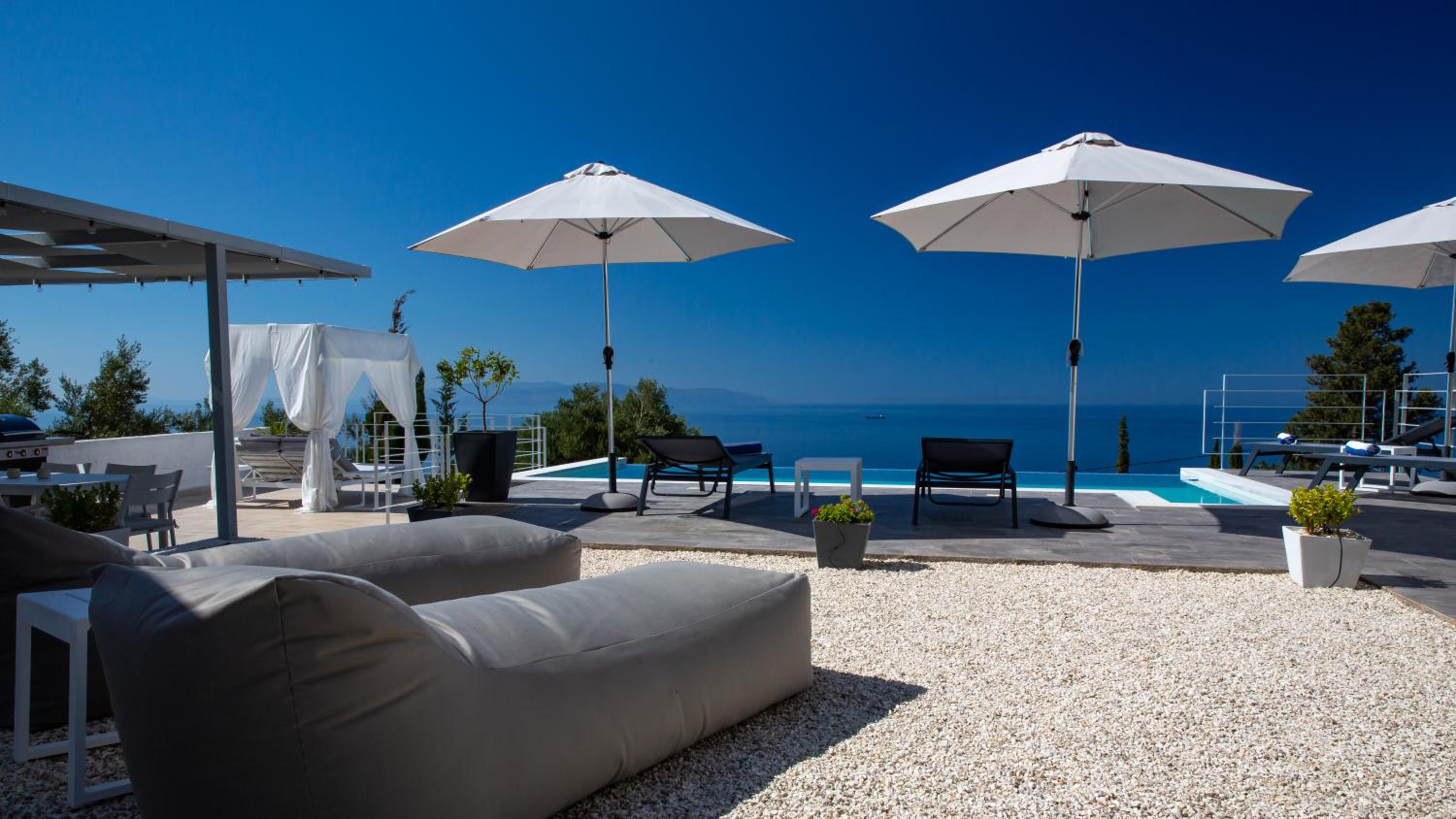Villa with Private Pool photo 3