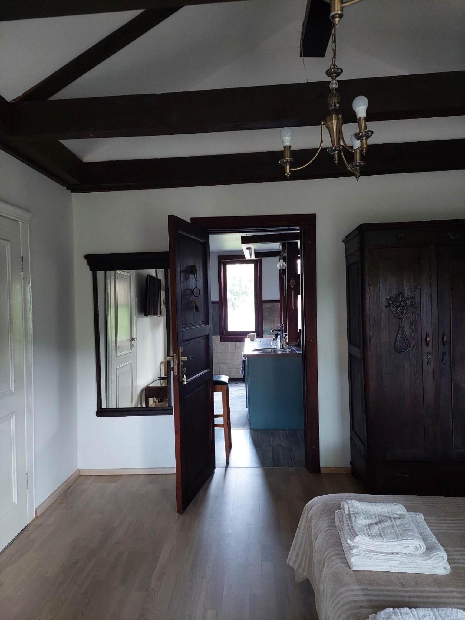 One-Bedroom Apartment - Photo 5