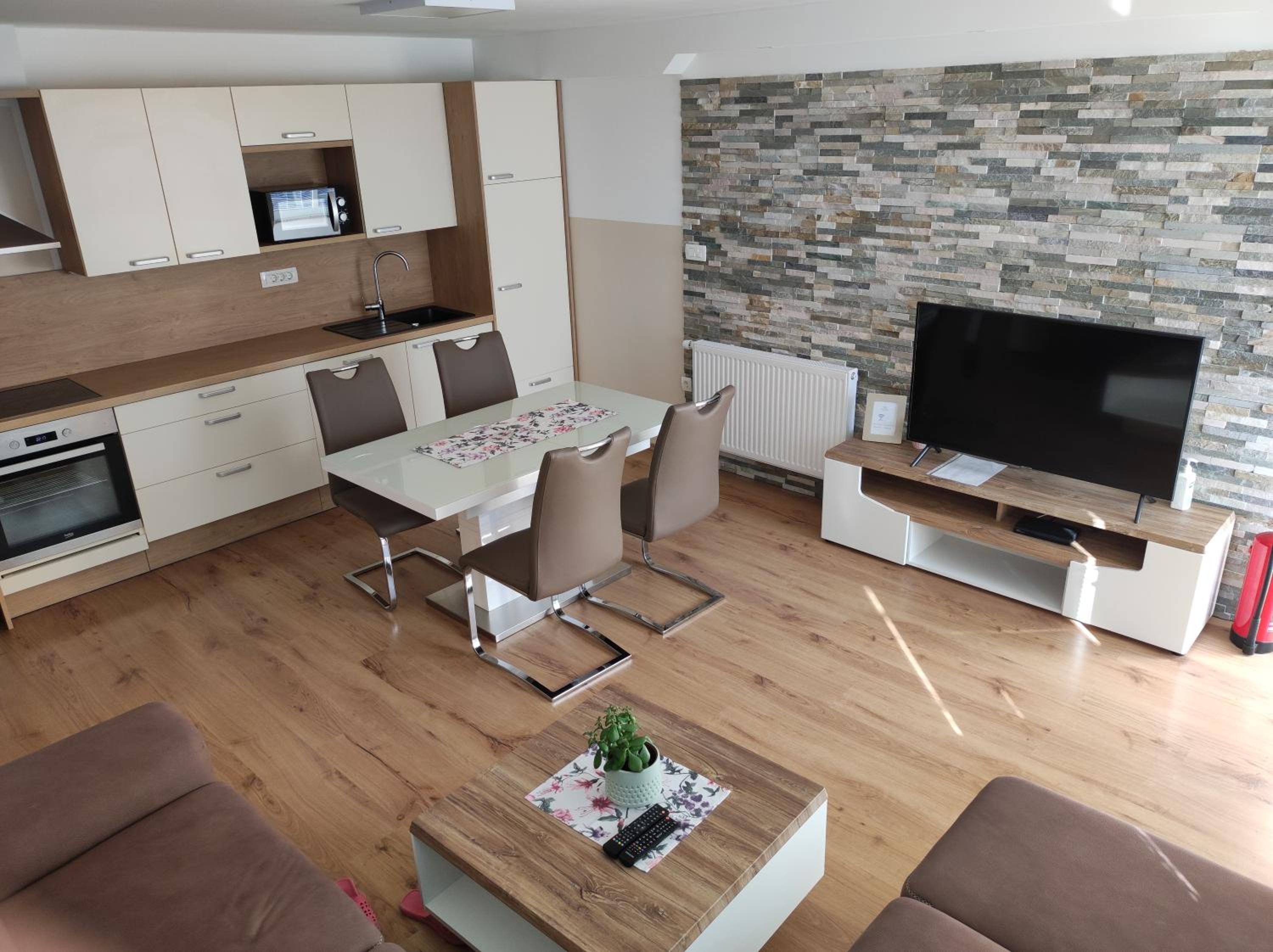 Apartment with Terrace photo 3