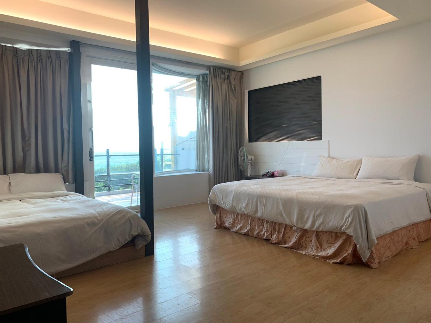 Quadruple Room with Sea View photo 2