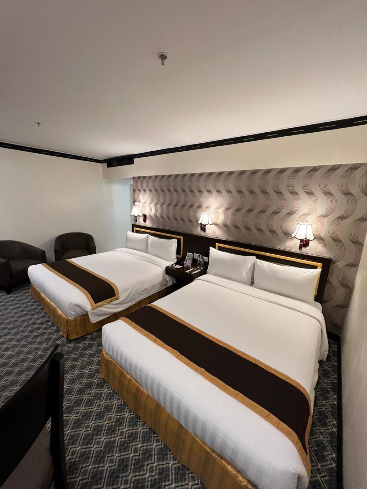 Double or Twin Room - Photo 4