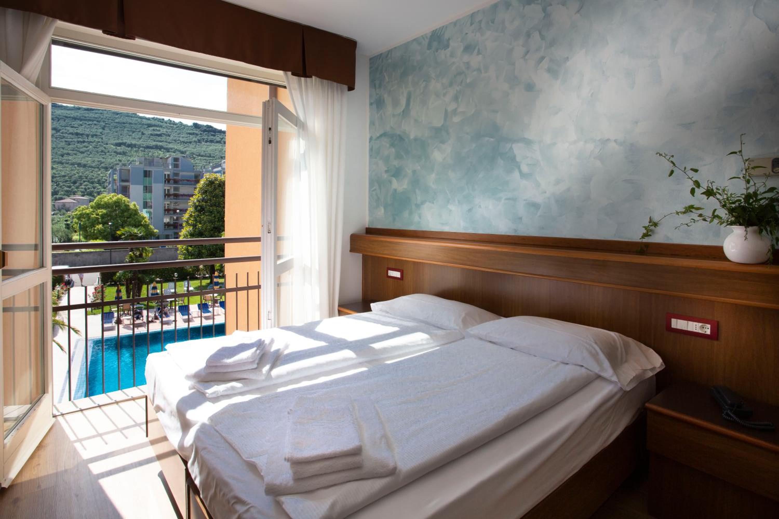 Standard Double or Twin Room - Photo 1