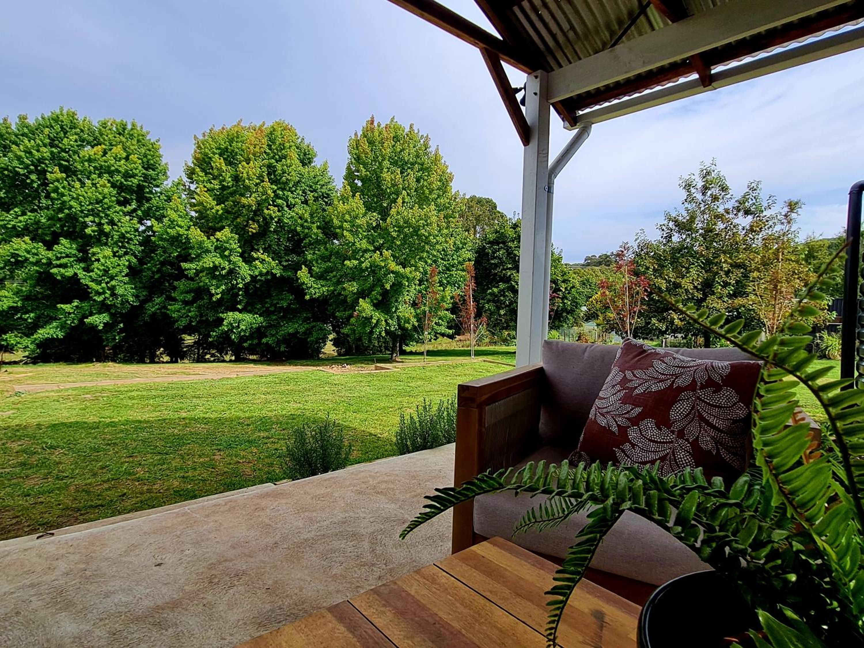 Five-Bedroom House photo 2